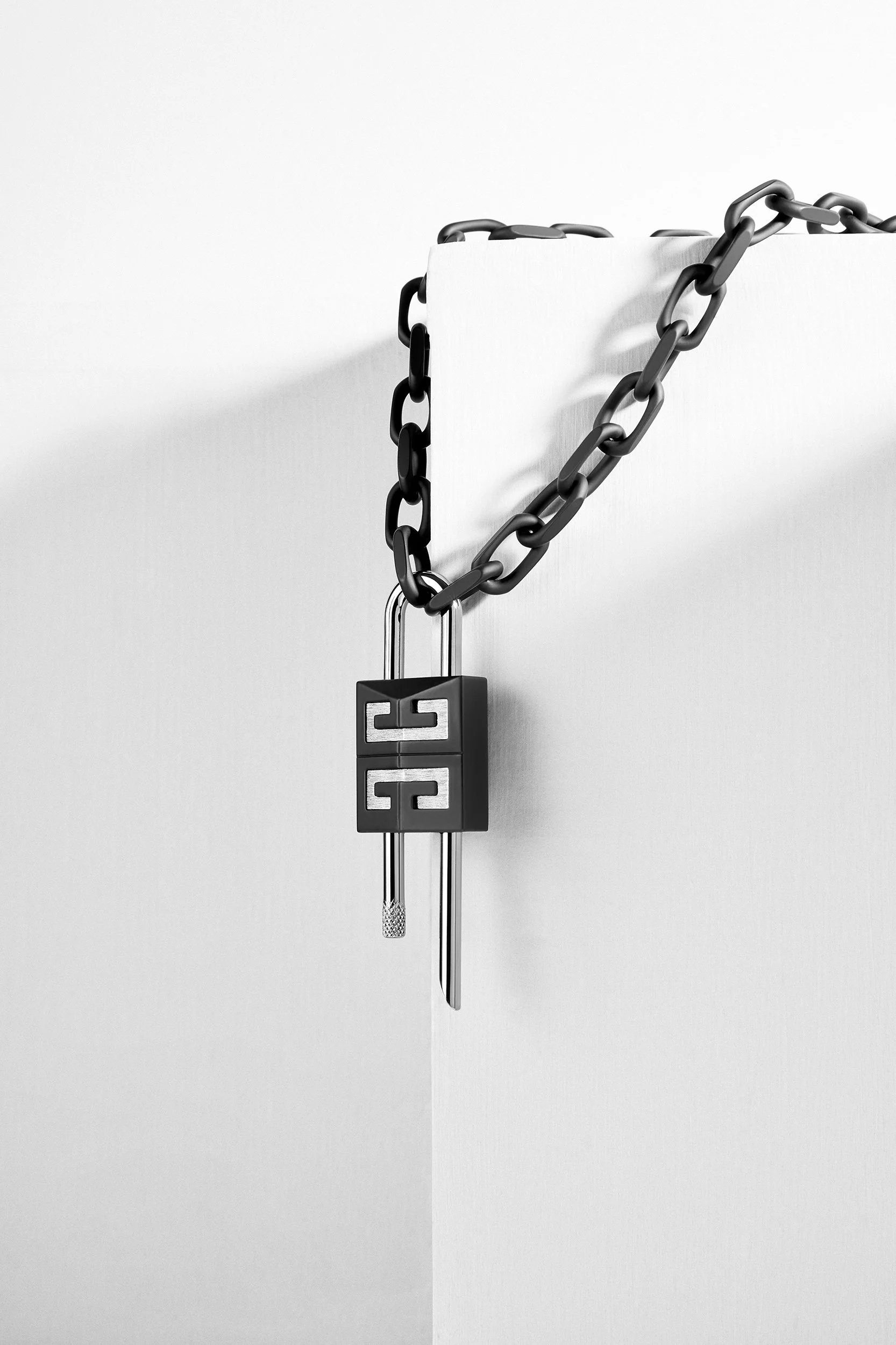 Wedig&Laxton_AtlantaMagazine_GivenchyNecklace.jpg