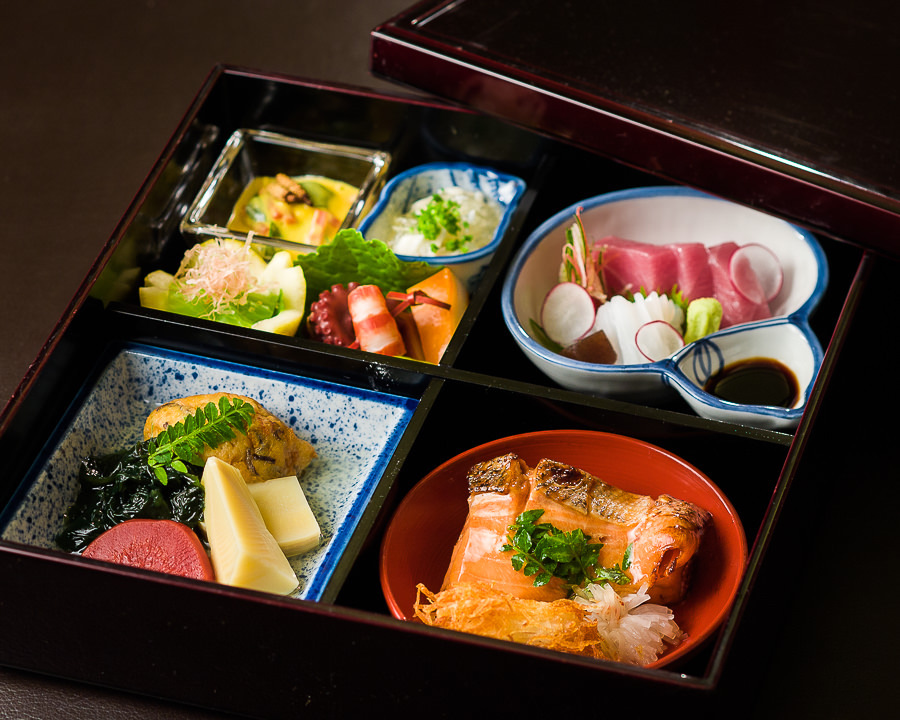 Sashimi bento box.jpg