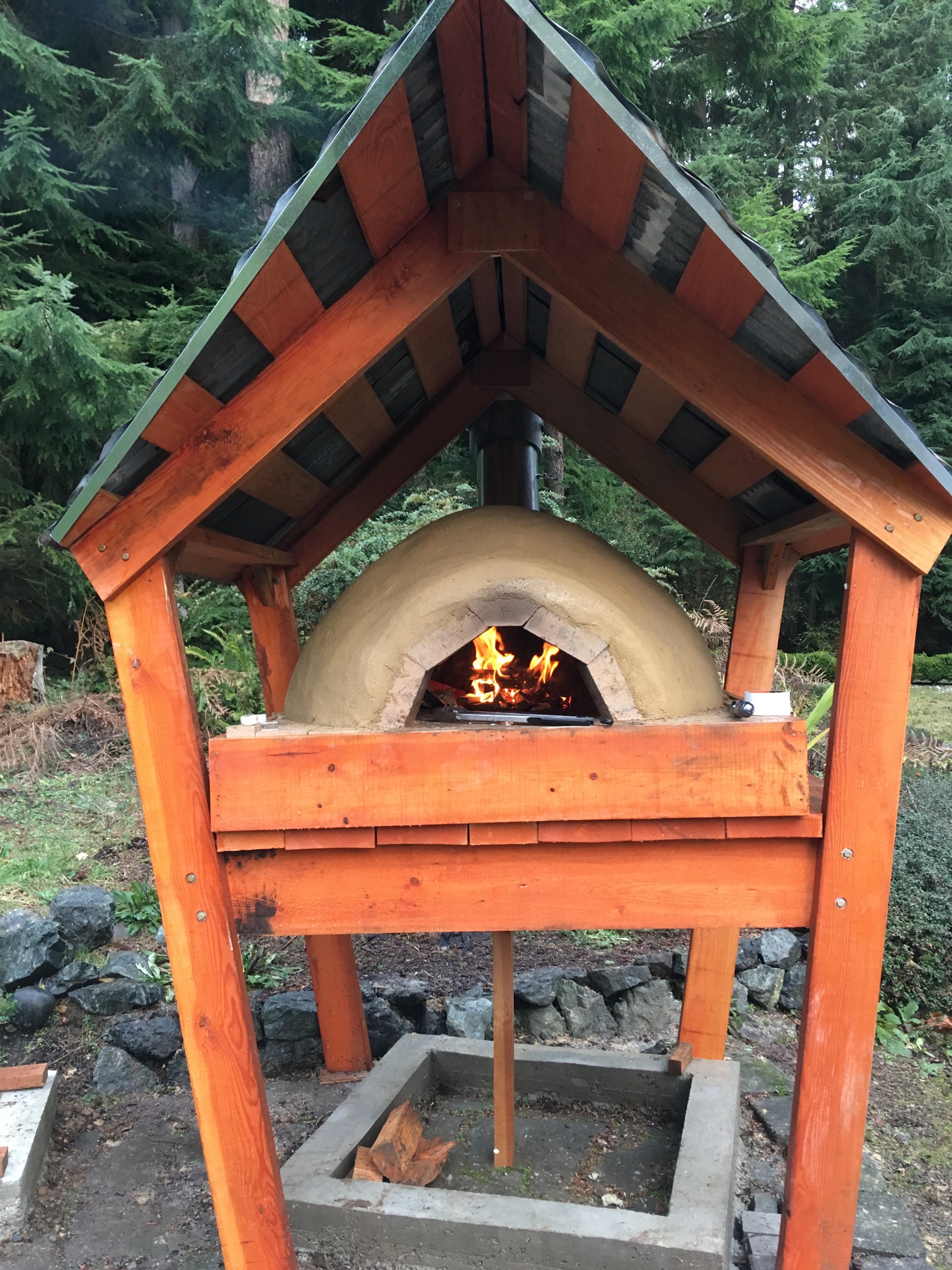 Oven with chimney