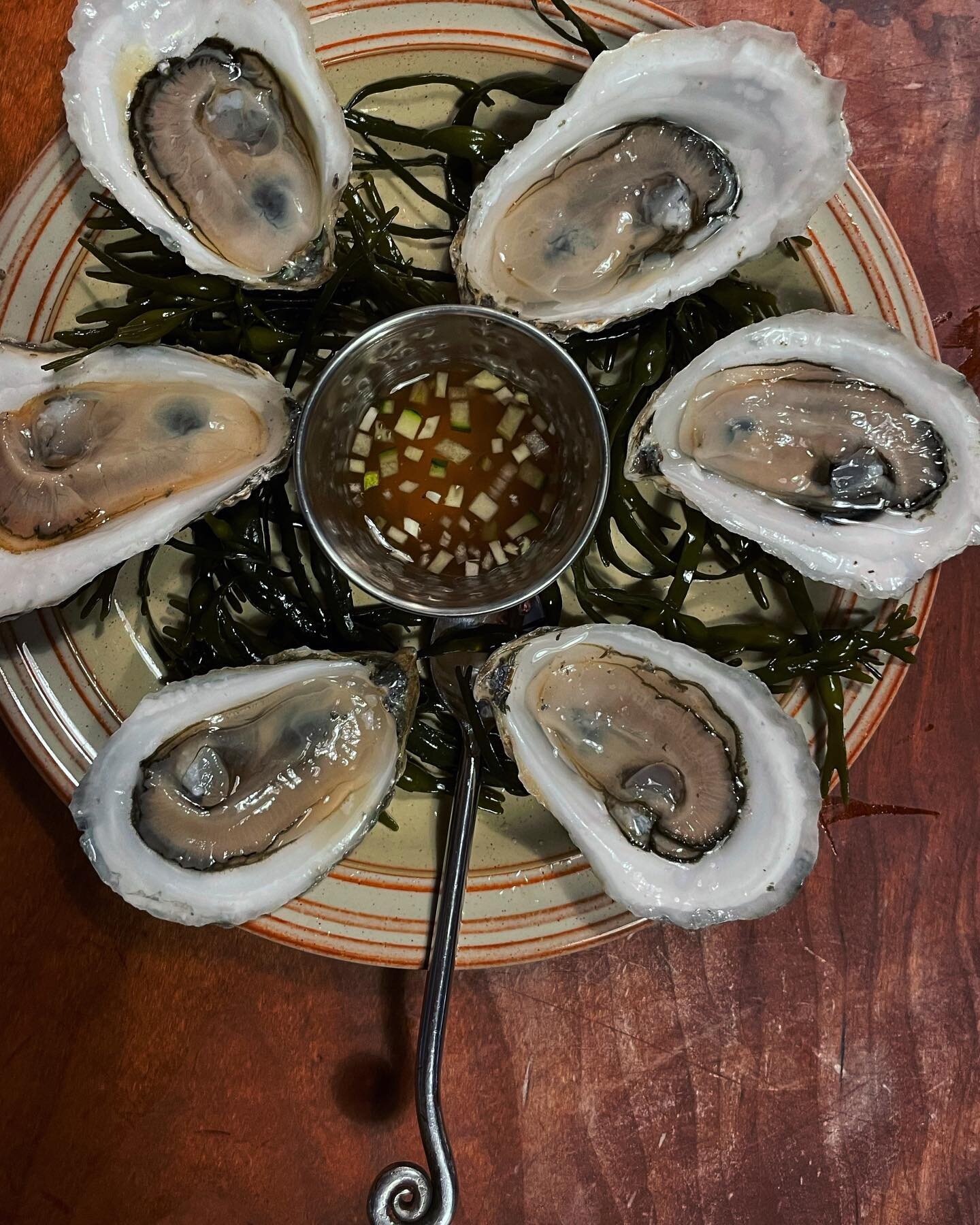 $2 OYSTERS start tomorrow evening folks. We open at 5! 
Reservation&rsquo;s recommended, link in bio. 
@gliddenpoint