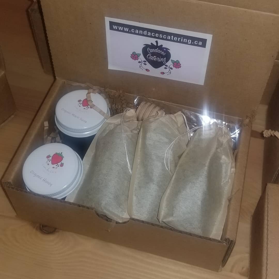 We are ready to ship our cedar tea kits! Please checkout our website and purchase ur kit today. Mothers day gift, birthday day gift or a wellness kit for yourself. Link below ⬇️⬇️⬇️
https://www.candacescatering.ca/cedar-tea-kits

Please share and lik