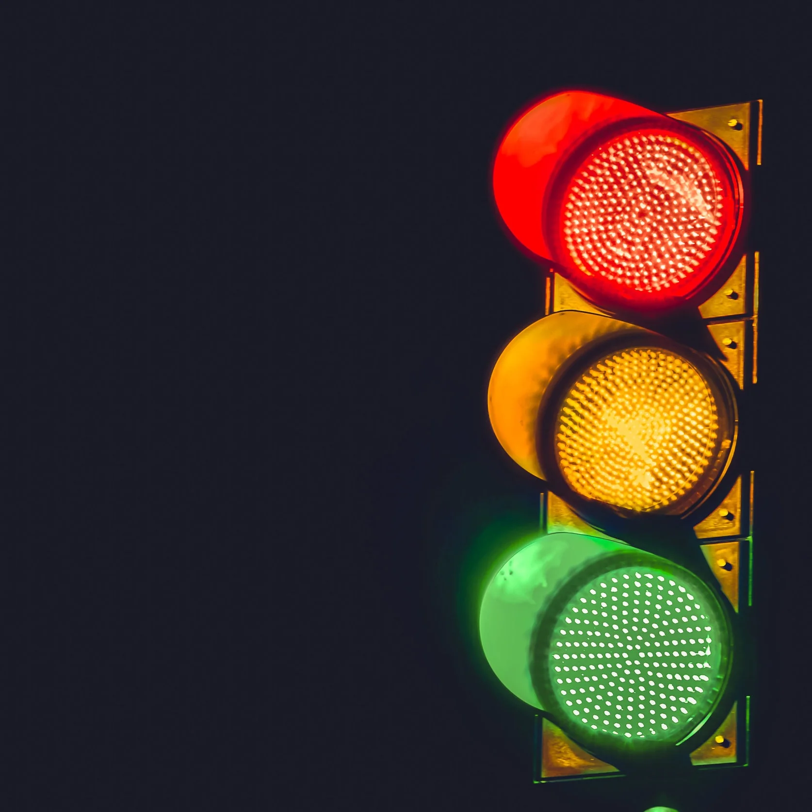 Strong Signs in Weak Signals