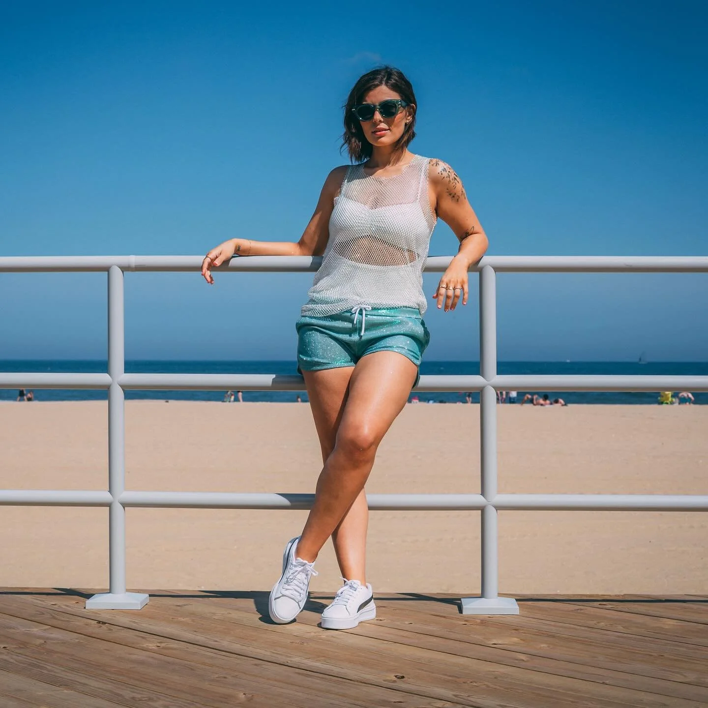 Summer weather is still here, you know you need this @christurkswim fit 😍