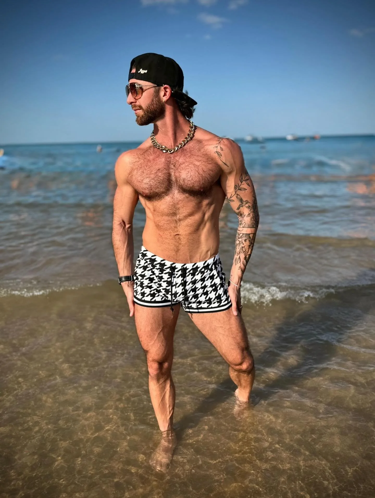 @otterly_nonsense in @christurkswim houndstooth swim to gym shorts 🔥