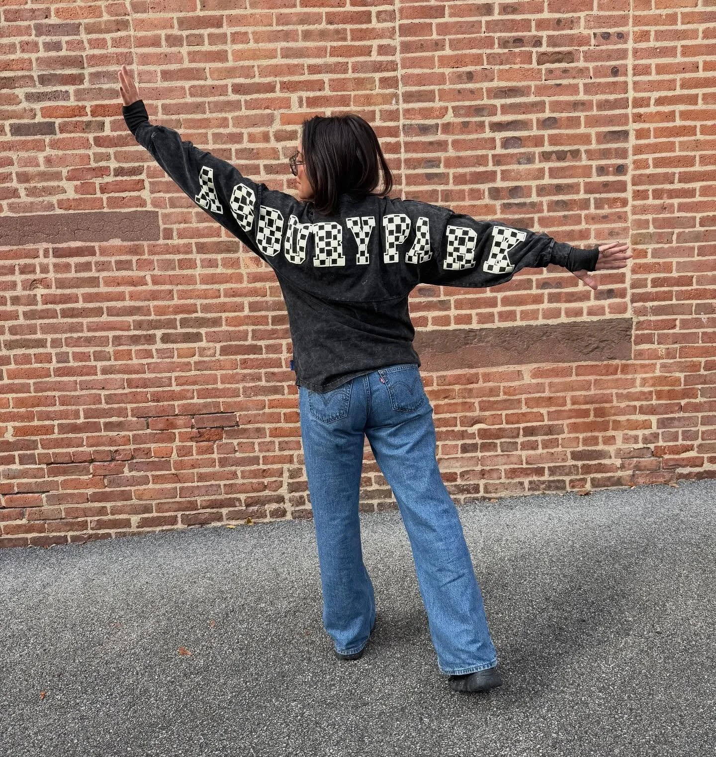 @ashleydisarro rocking the @christurkswim AP stonewashed long sleeve, ready for the cooler weather 🖤