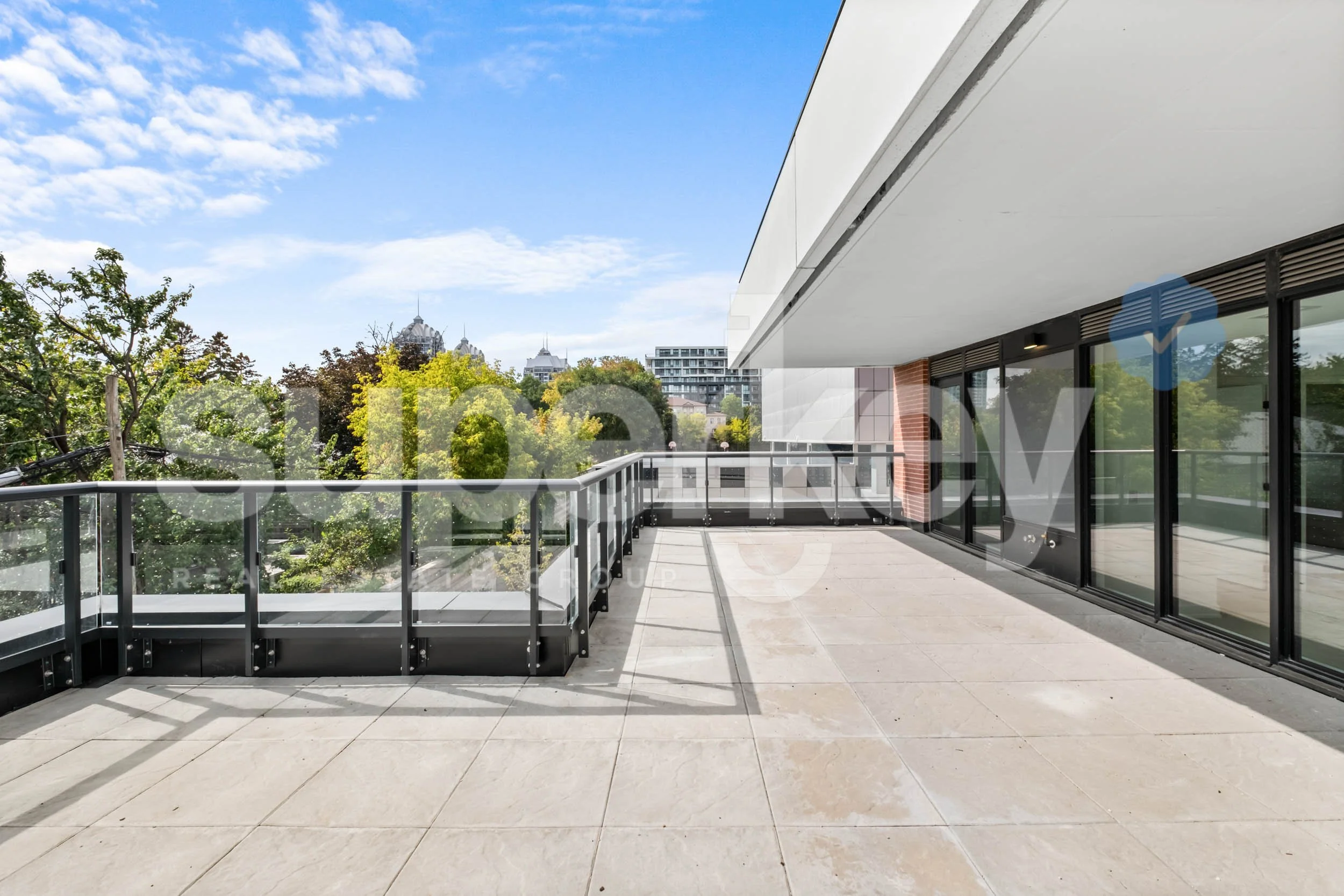 208-699 Sheppard Ave E, Toronto 024.jpg