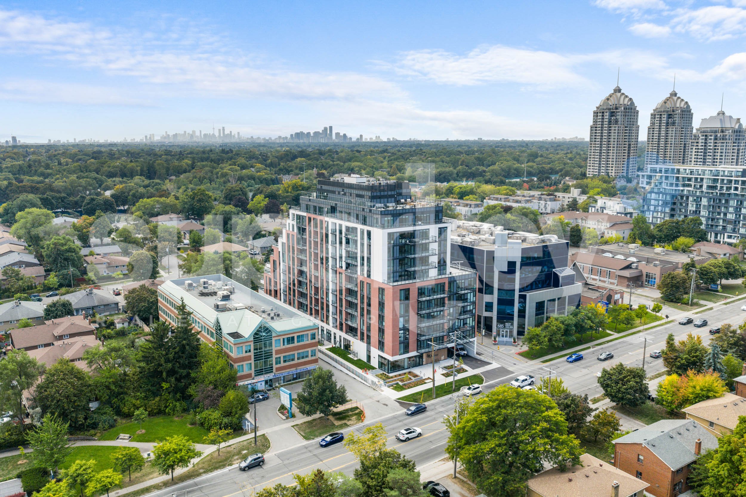 208-699 Sheppard Ave E, Toronto 002.jpg