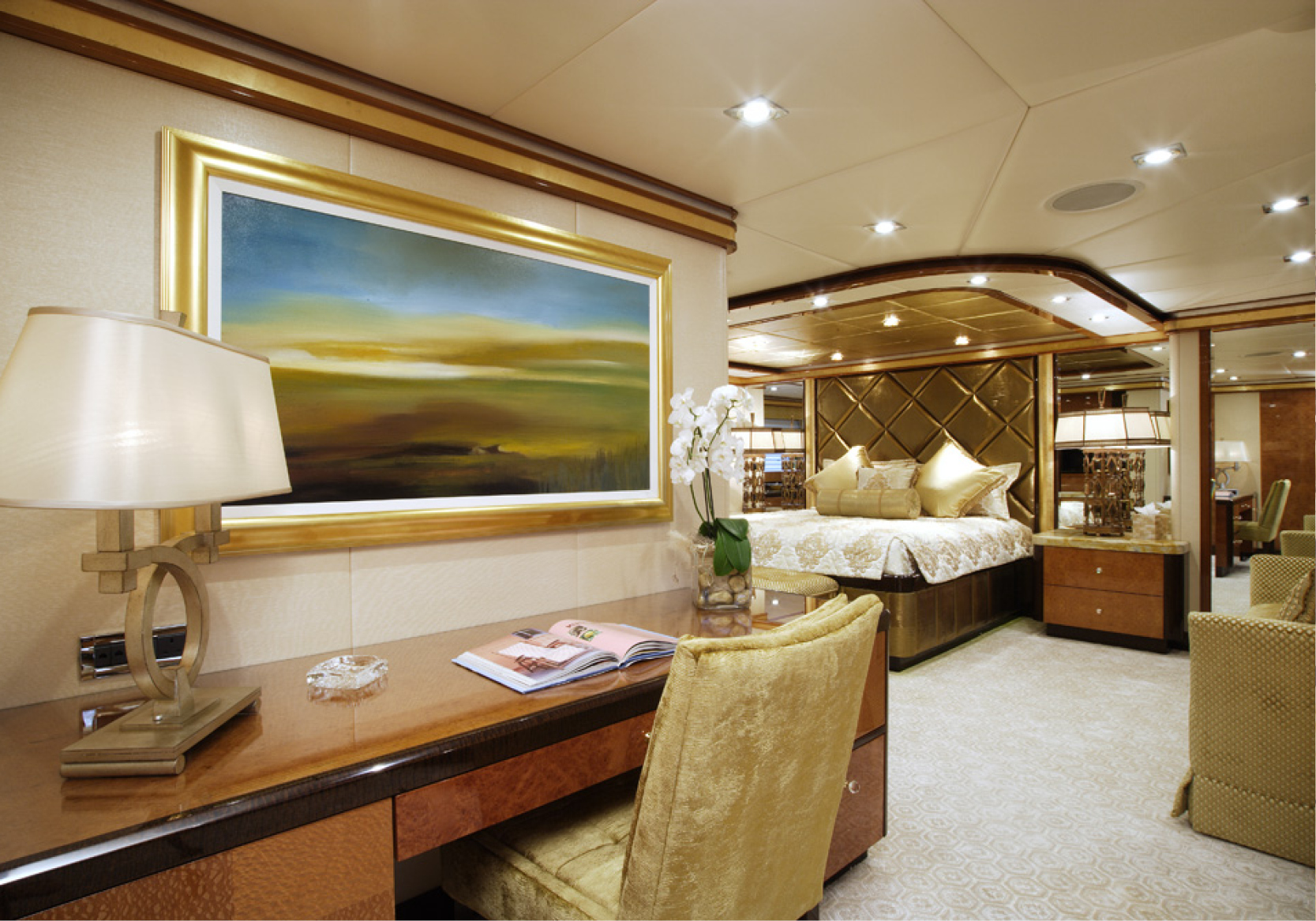 Karen-Lynn-Interior-Design-Yacht-Falcon-13.jpg