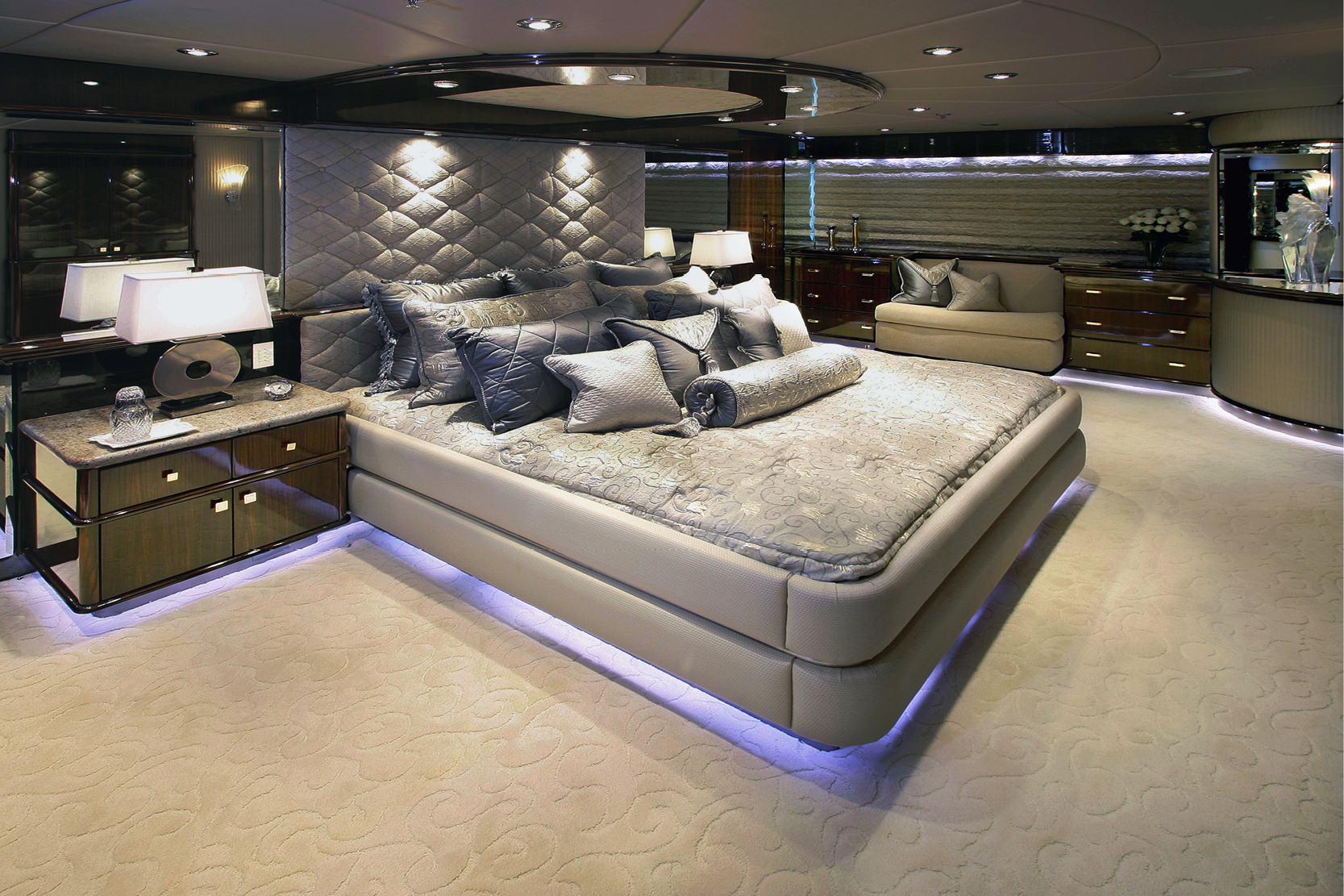 Karen-Lynn-Portfolio-04-Motoryacht-Xilonen_7.jpg