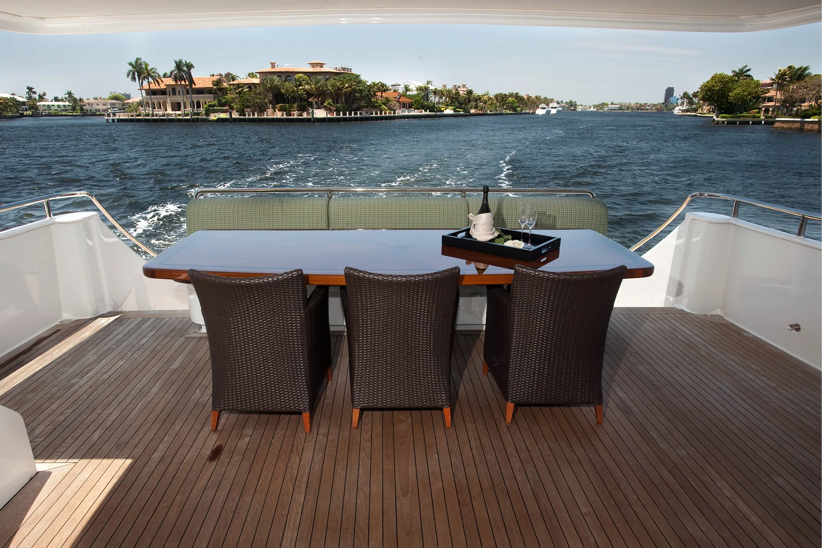Karen-Lynn-Interior-Design-Yacht-Doubledown_9.jpg