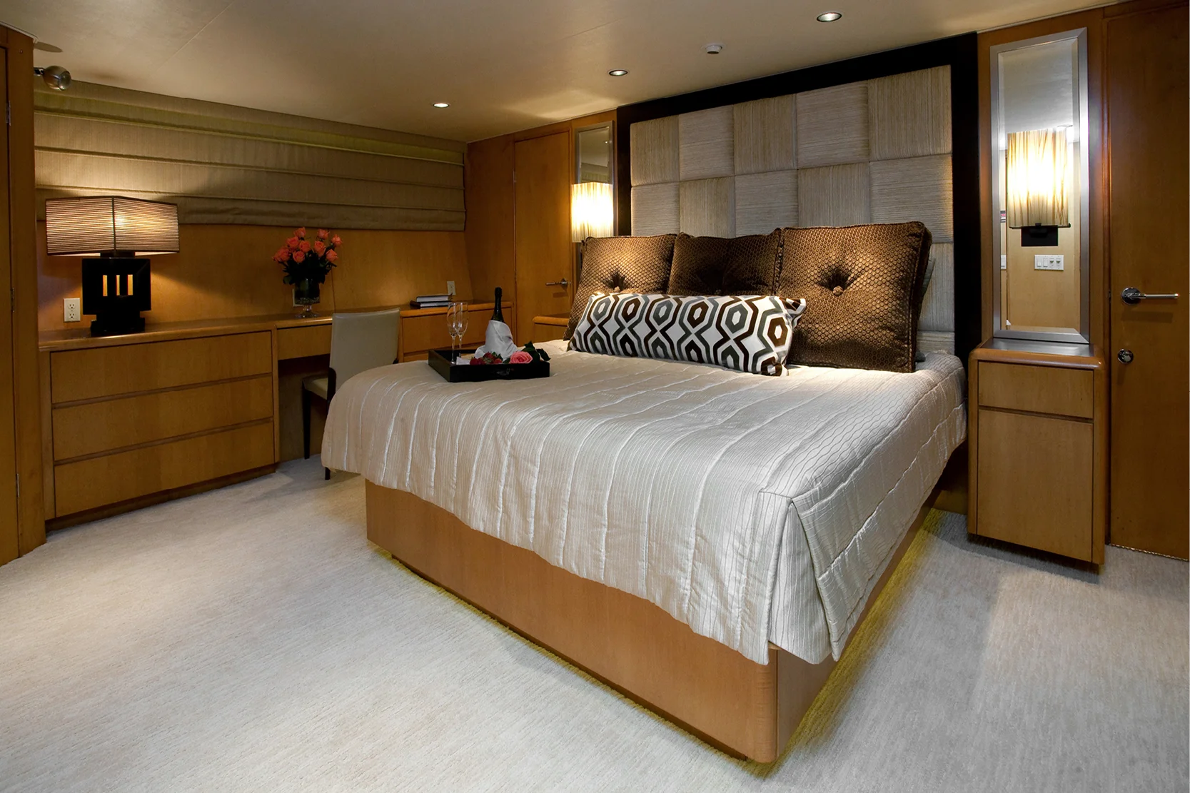 Karen-Lynn-Interior-Design-Yacht-Doubledown_23.jpg