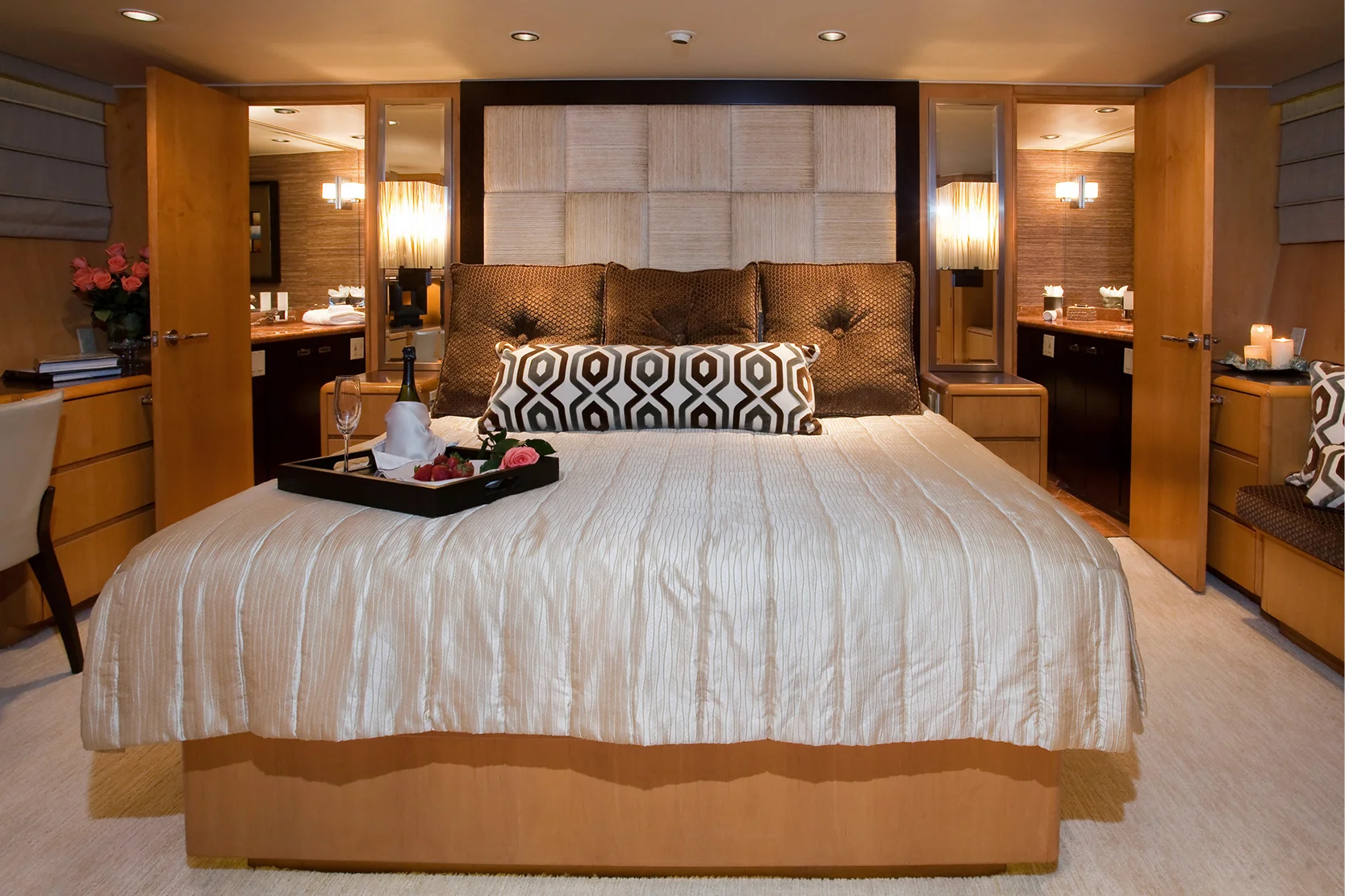 Karen-Lynn-Interior-Design-Yacht-Doubledown_24.jpg