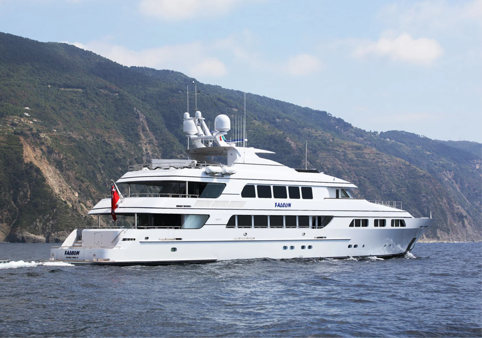 Karen-Lynn-Interior-Design-Yacht-Falcon-1.jpg