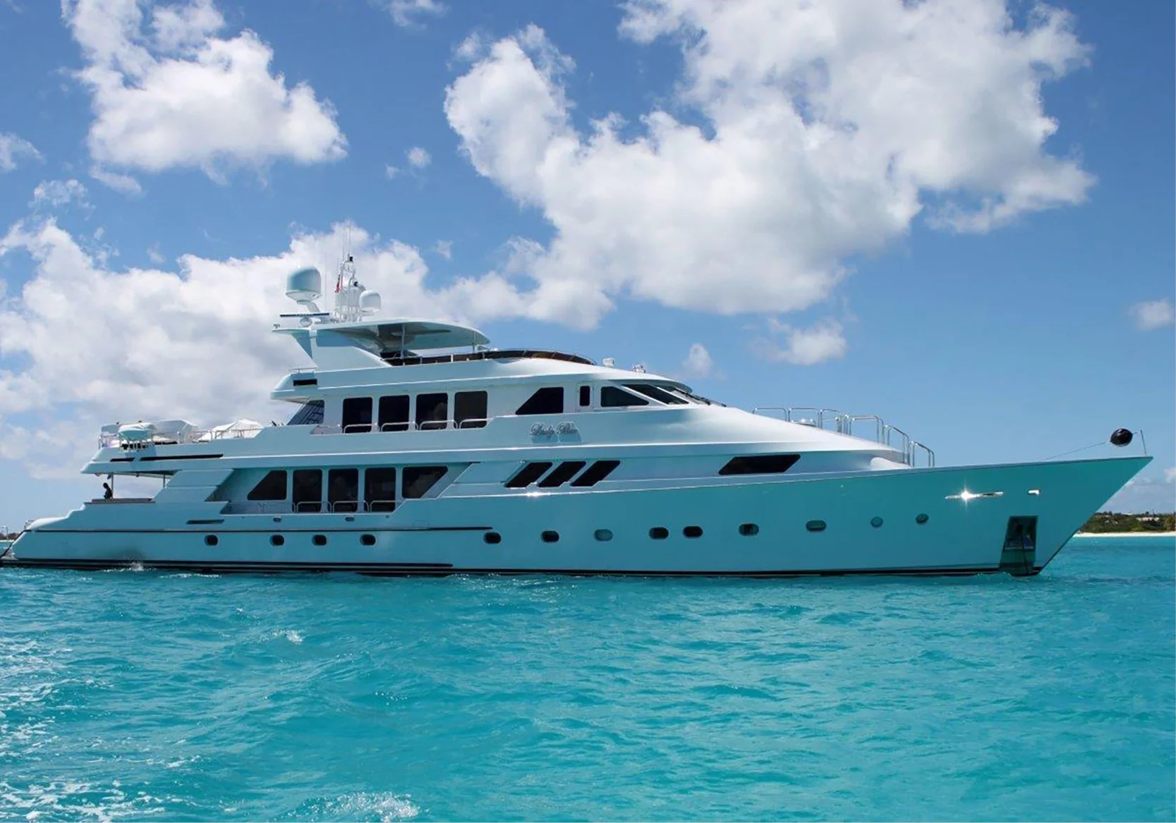 Karen-Lynn-Interior-Design-Yacht-Lady_Bee-1.jpg