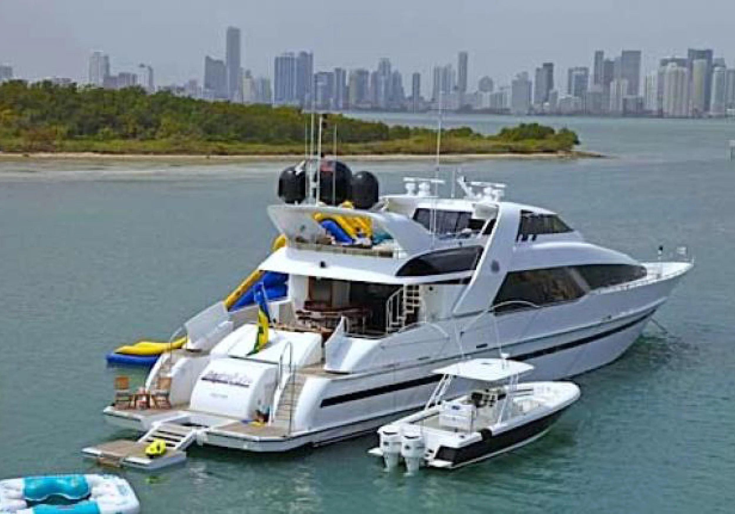 Karen-Lynn-Interior-Design-Yacht-Impulsive-1.jpg