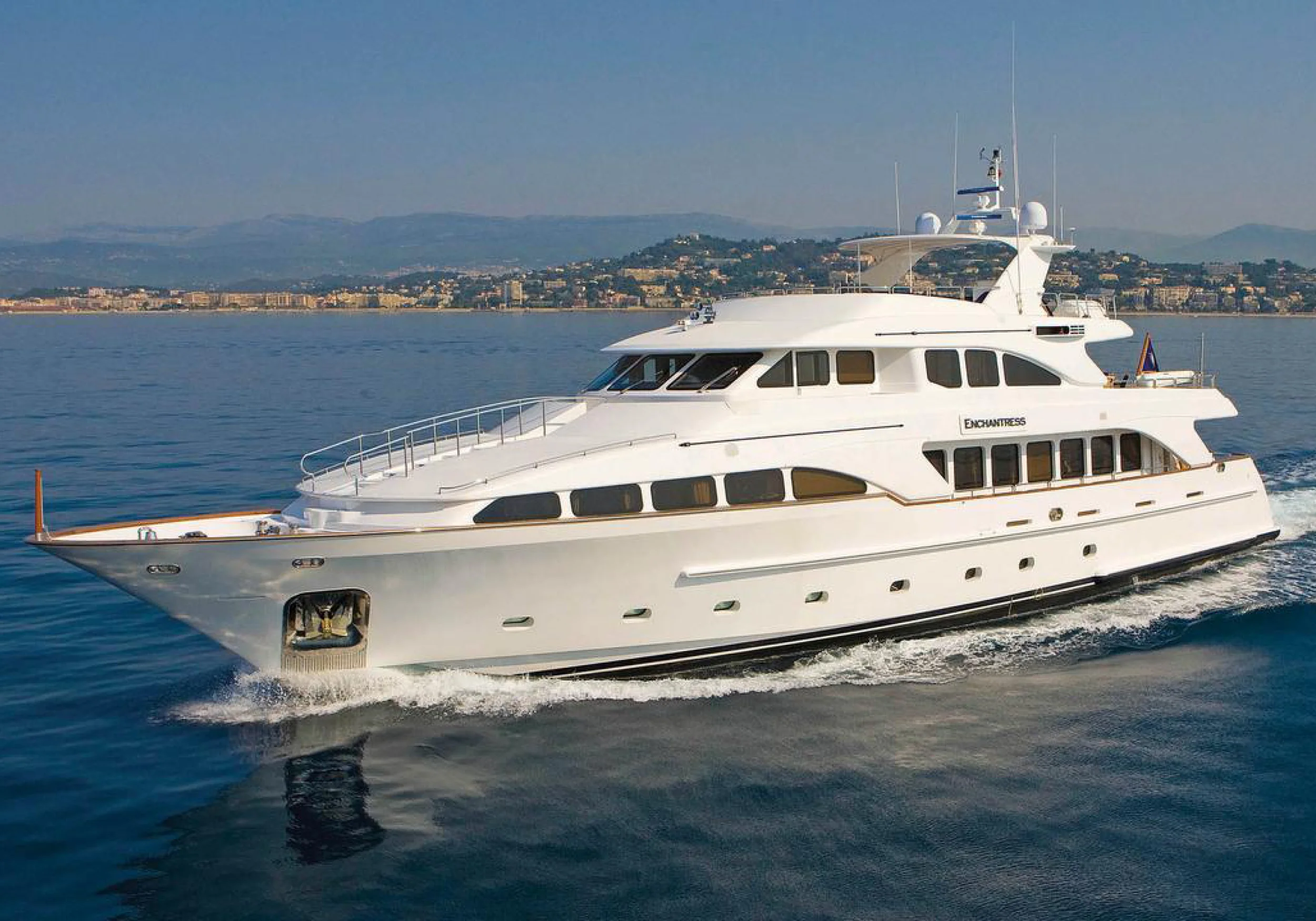 Karen-Lynn-Interior-Design-Yacht-Distraction-N-1.jpg