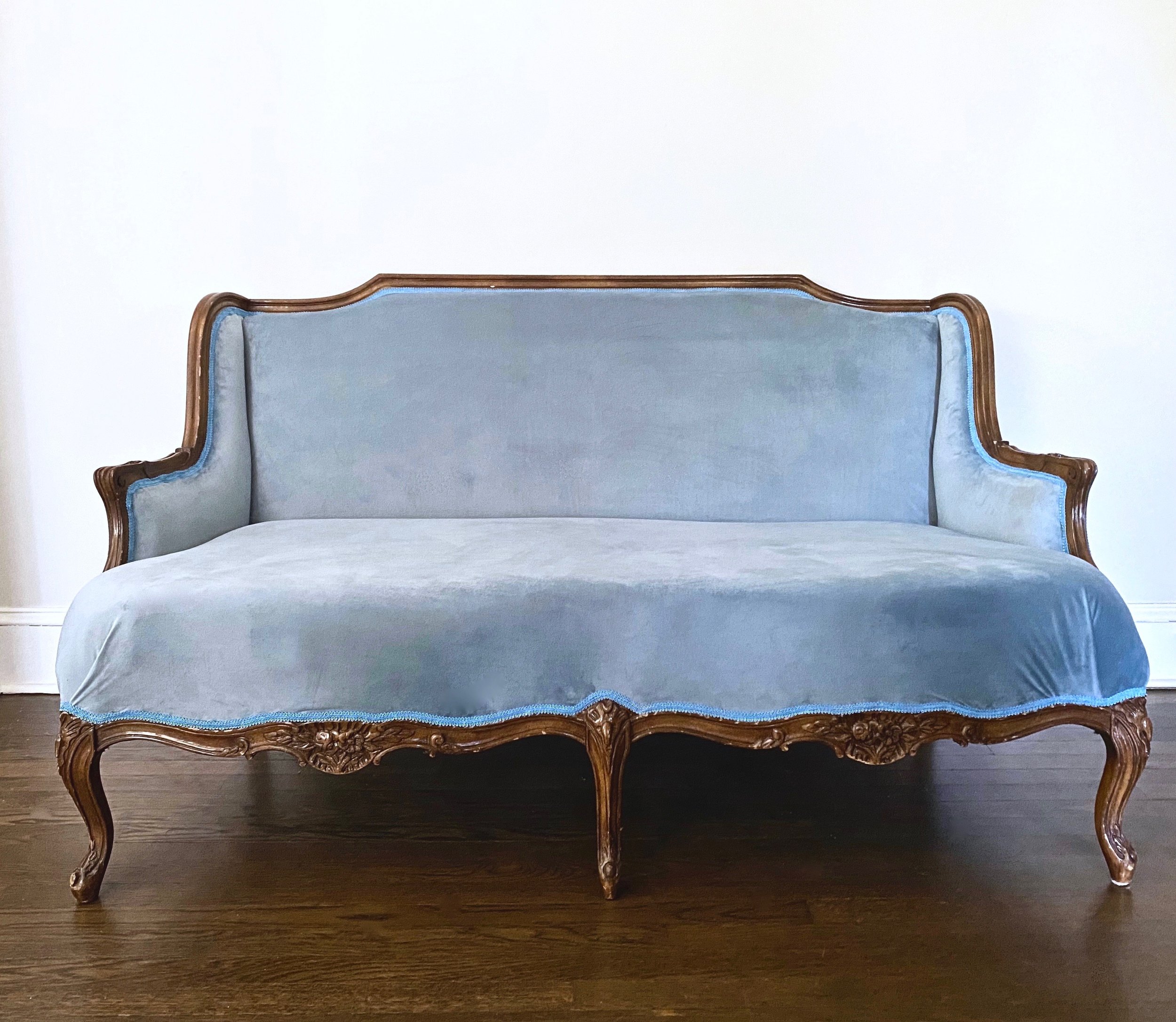 Dorothy Loveseat