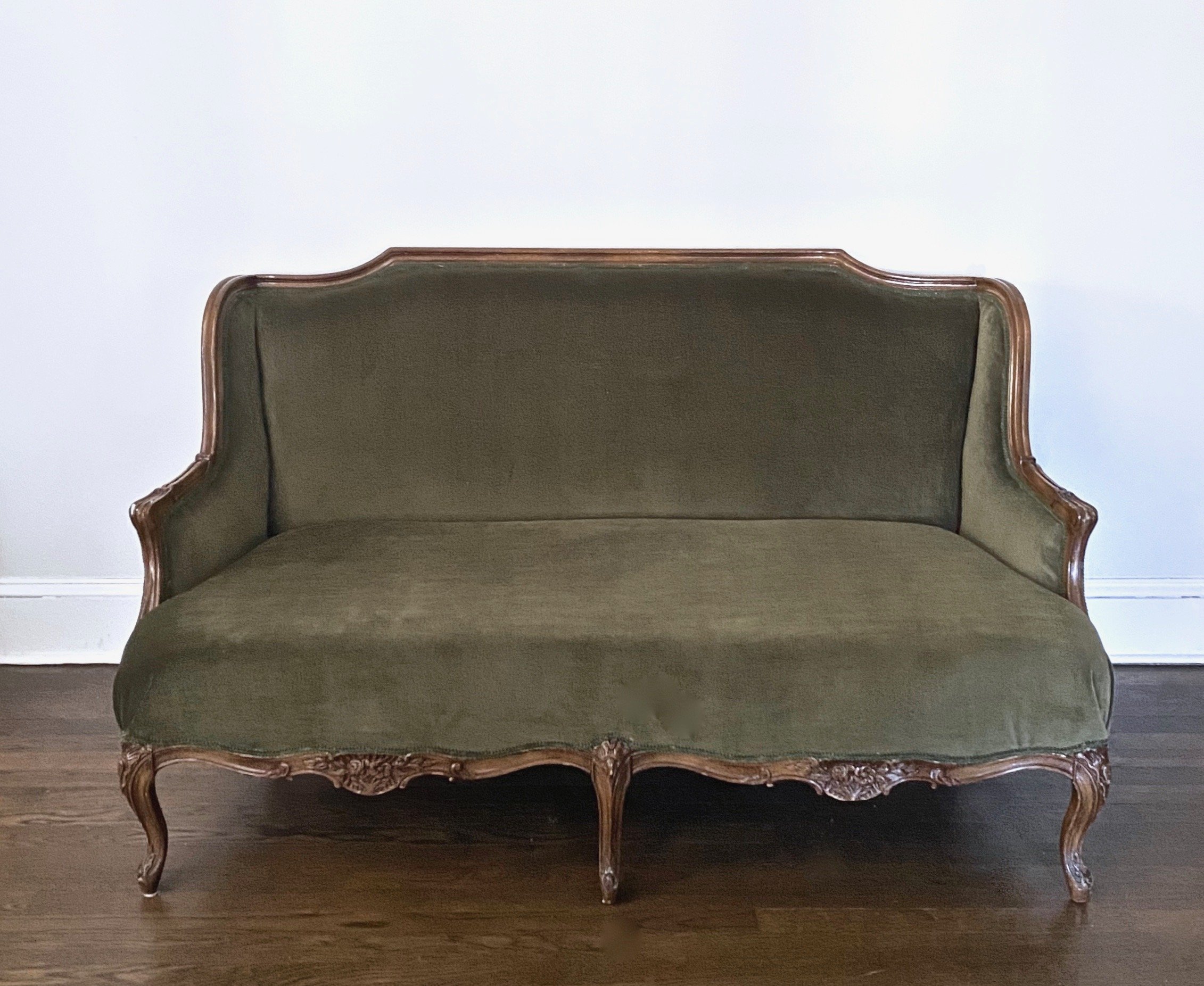 Charlotte Loveseat