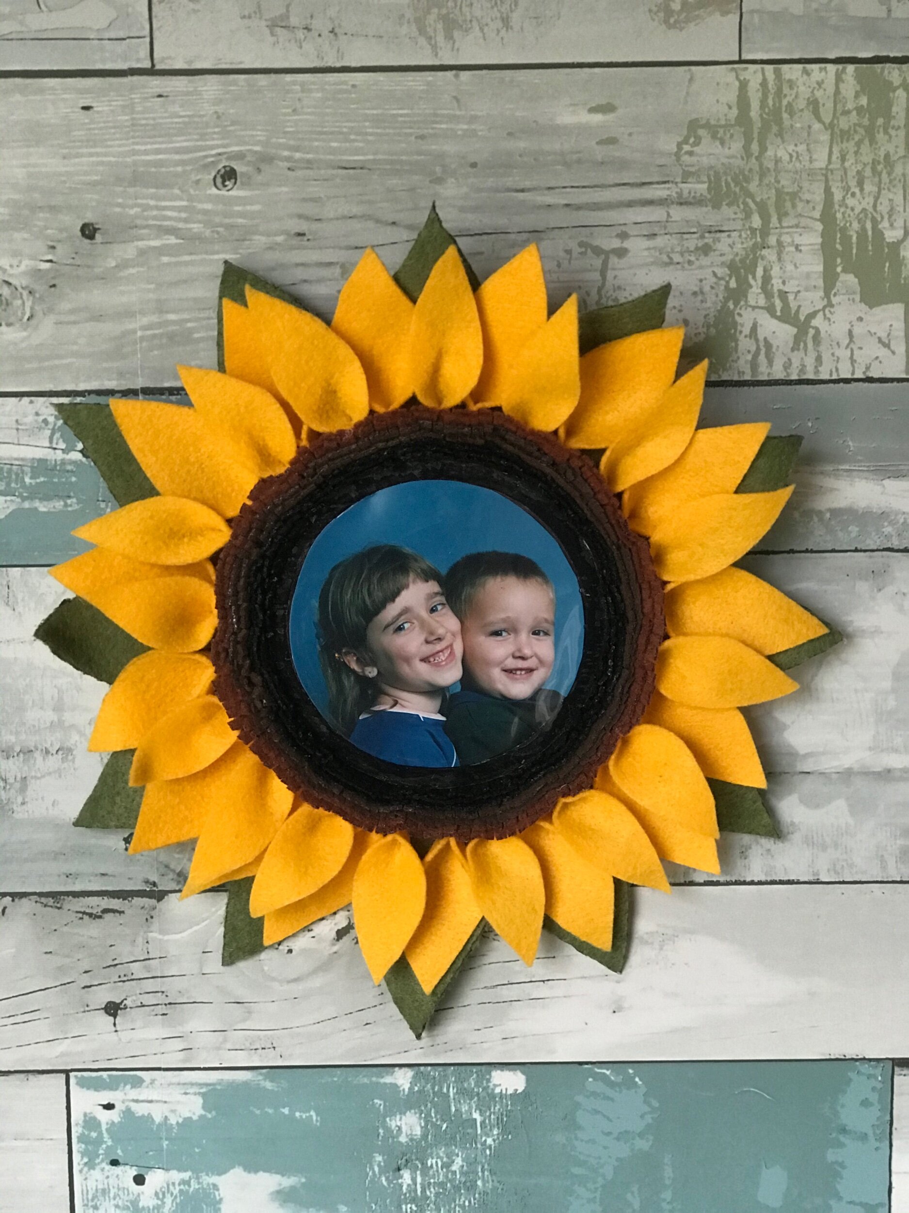 Giant Sunflower Hanging Photo Frame