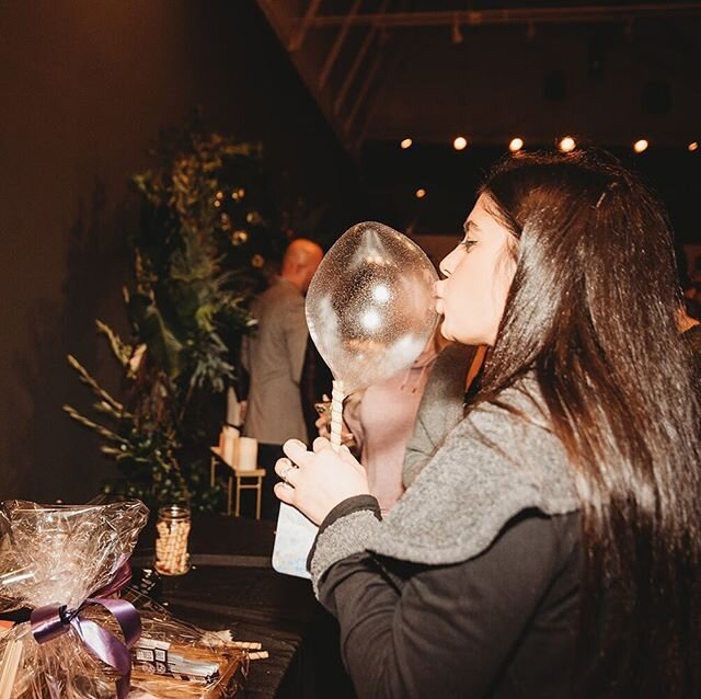 Our #edibleballoons were a huge hit at the @fete_la networking event at @fellowlosangeles. Great venue and great event. A special thanks for Heather Koepp Photography for the beautiful photos.  @fellowlosangeles
@edgedesigndecor
EVENT PHOTOGRAPHY
HEA