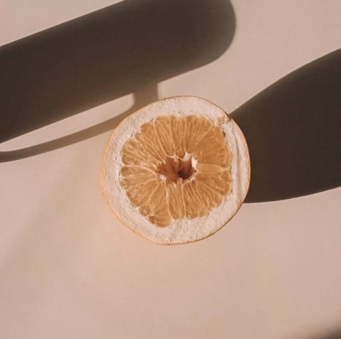 We love Vitamin C 😍⁠
⁠
When added to your daily skincare routine, vitamin C can provide a range of benefits from fading pigmentation and shielding the skin from the visible impacts of pollution to significantly improving hydration, and keeping your 