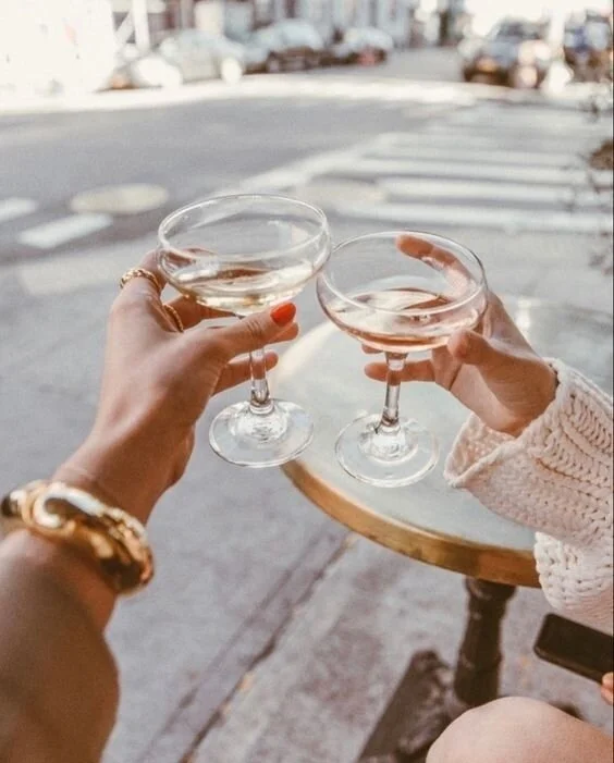 Saturday vibes ✨⁠
We hope you have a fab weekend and look forward to seeing you on Monday!