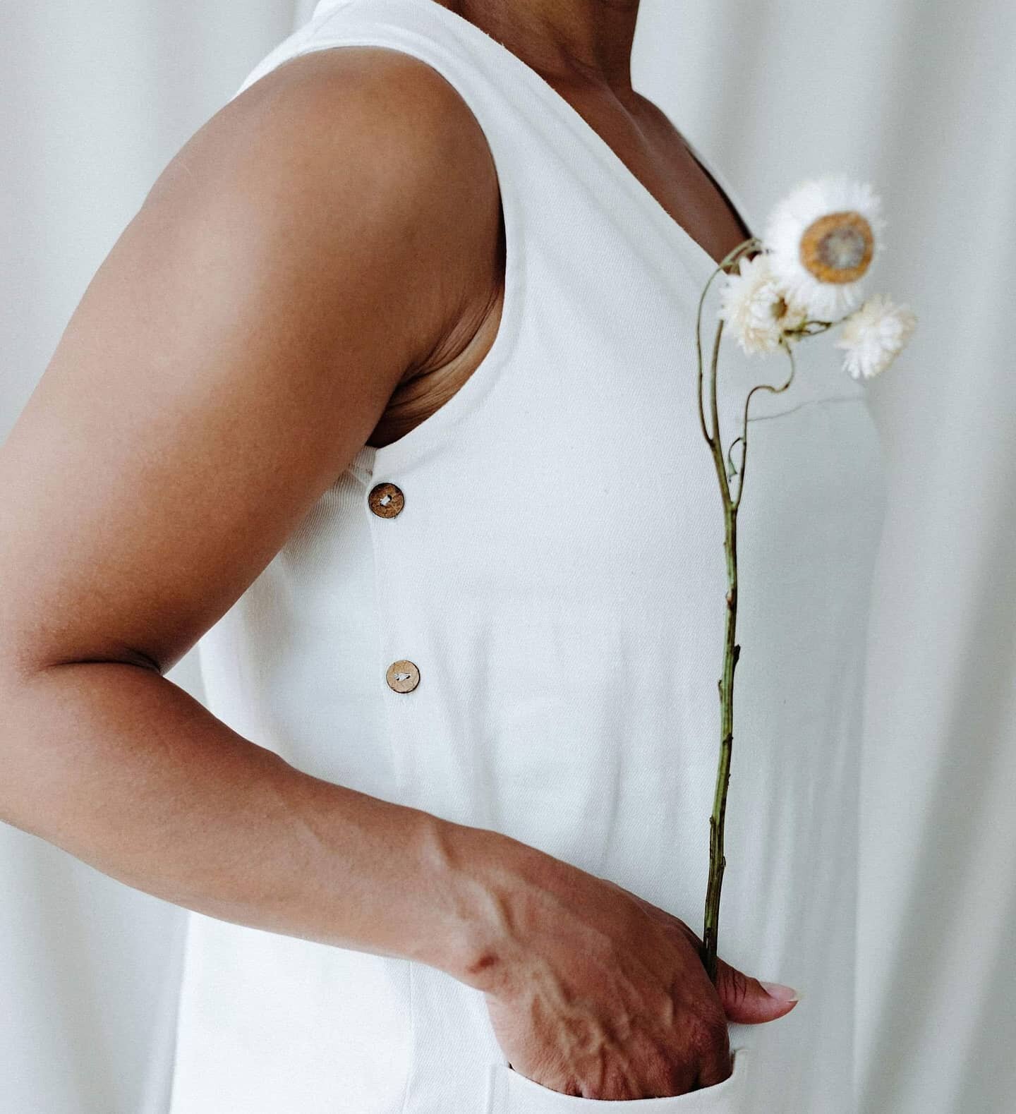 &quot;I have a 6 week old baby and am breastfeeding around the clock. This dress makes me feel beautiful and put together every when I have only slept in 2 hour increments.&quot;

When we received this words, our hearts expanded, this is the very rea