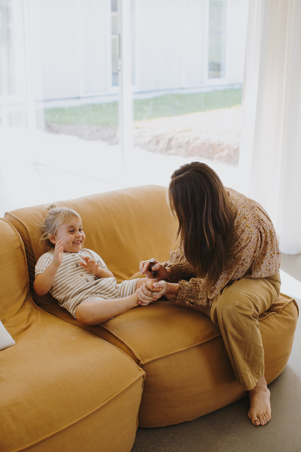 An Essential Oil Guide for Families 