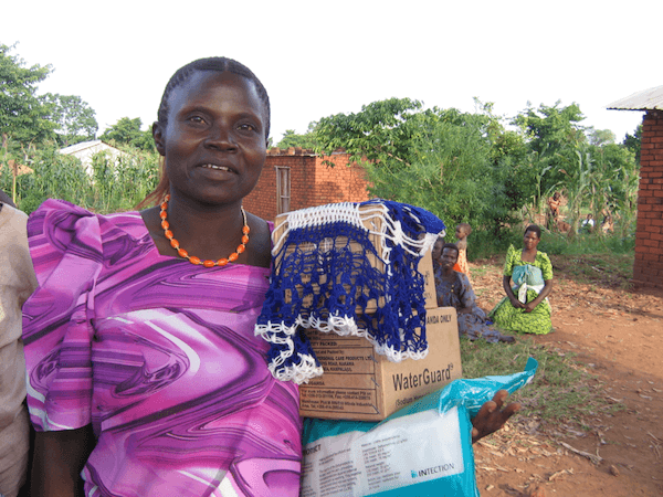 woman-with-nets-uvp-small.png