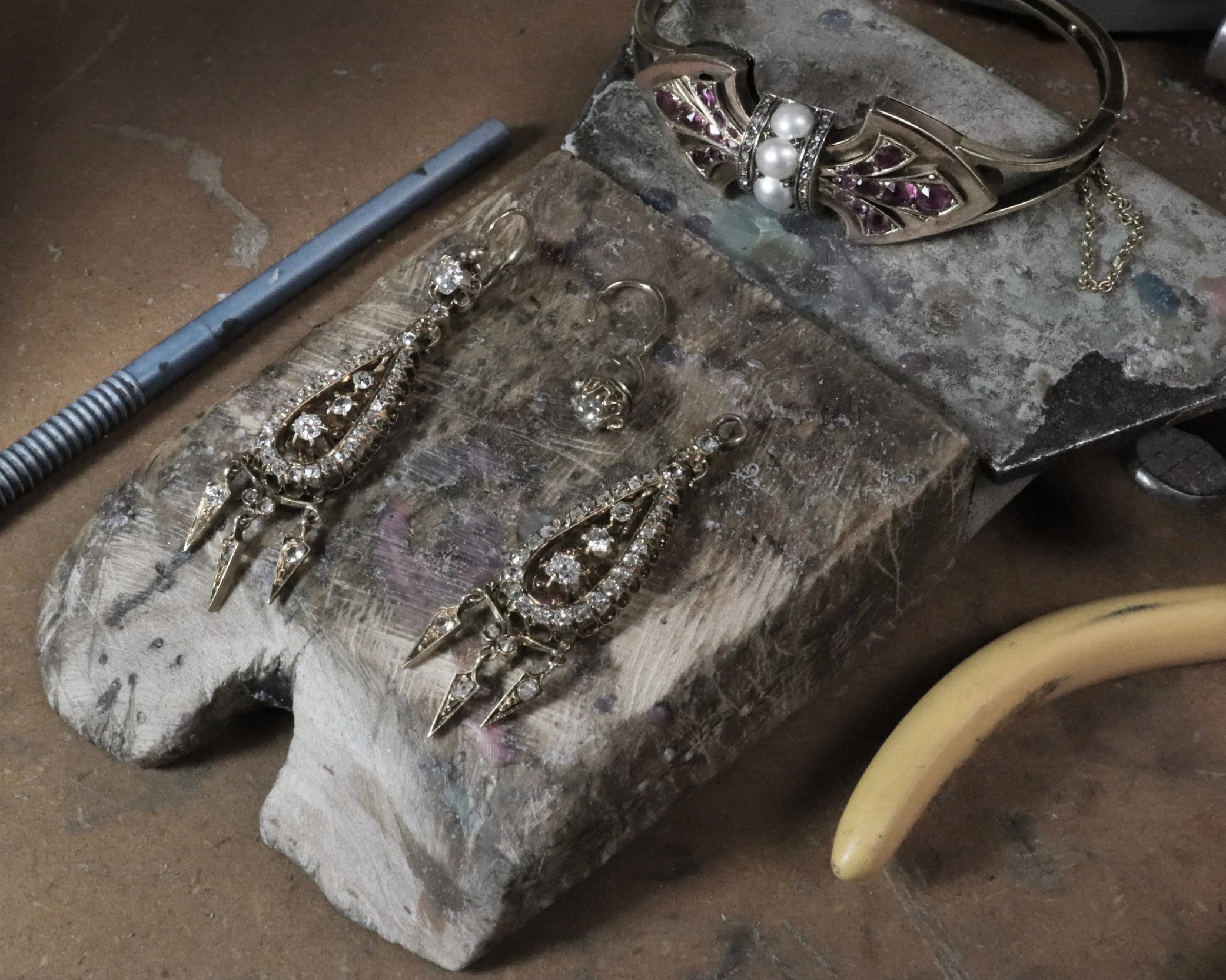 Antique%2BJewelry.jpg