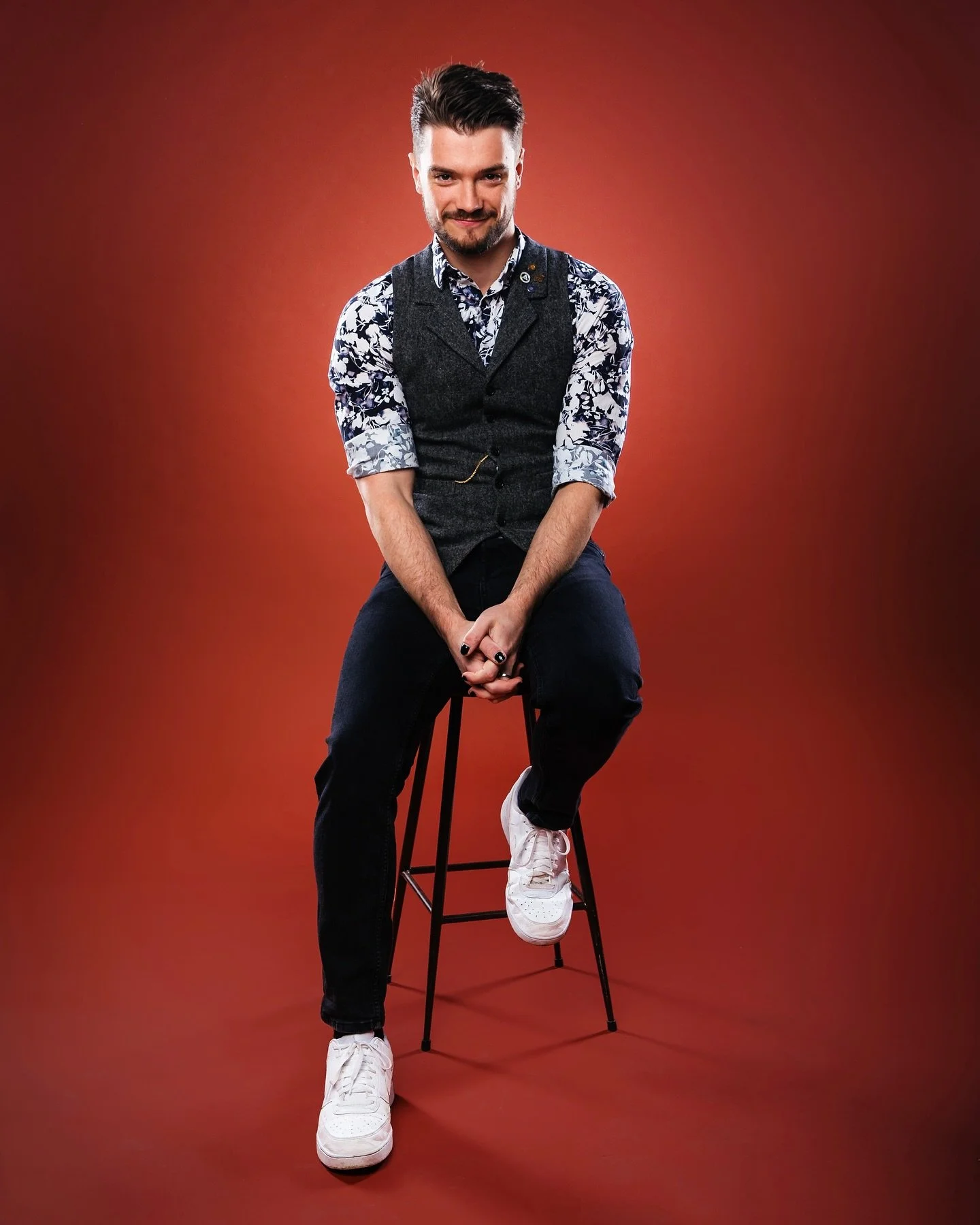 A couple of new shots from our shoot with Dylan earlier this year! 📸

You&rsquo;ll see these across some of my show marketing for my solo shows - coming to venues and cruise ships near you this year! 🤘