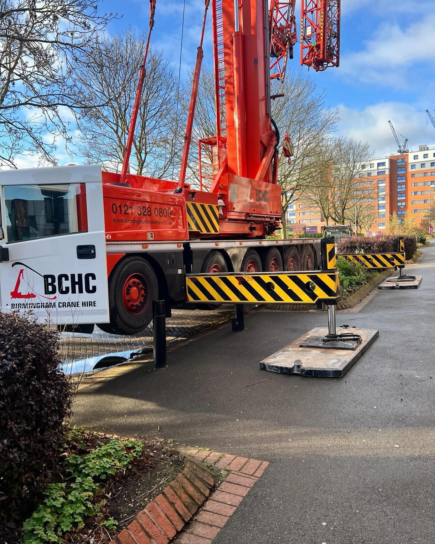 When every inch counts!
Measure twice cut once. 
A perfectly planned and well executed contract lift carried out this weekend in our home city of Birmingham. 
#bchc #contractlift #birmingham #cranehire  #birminghamcranhire #sk1265 #spierings