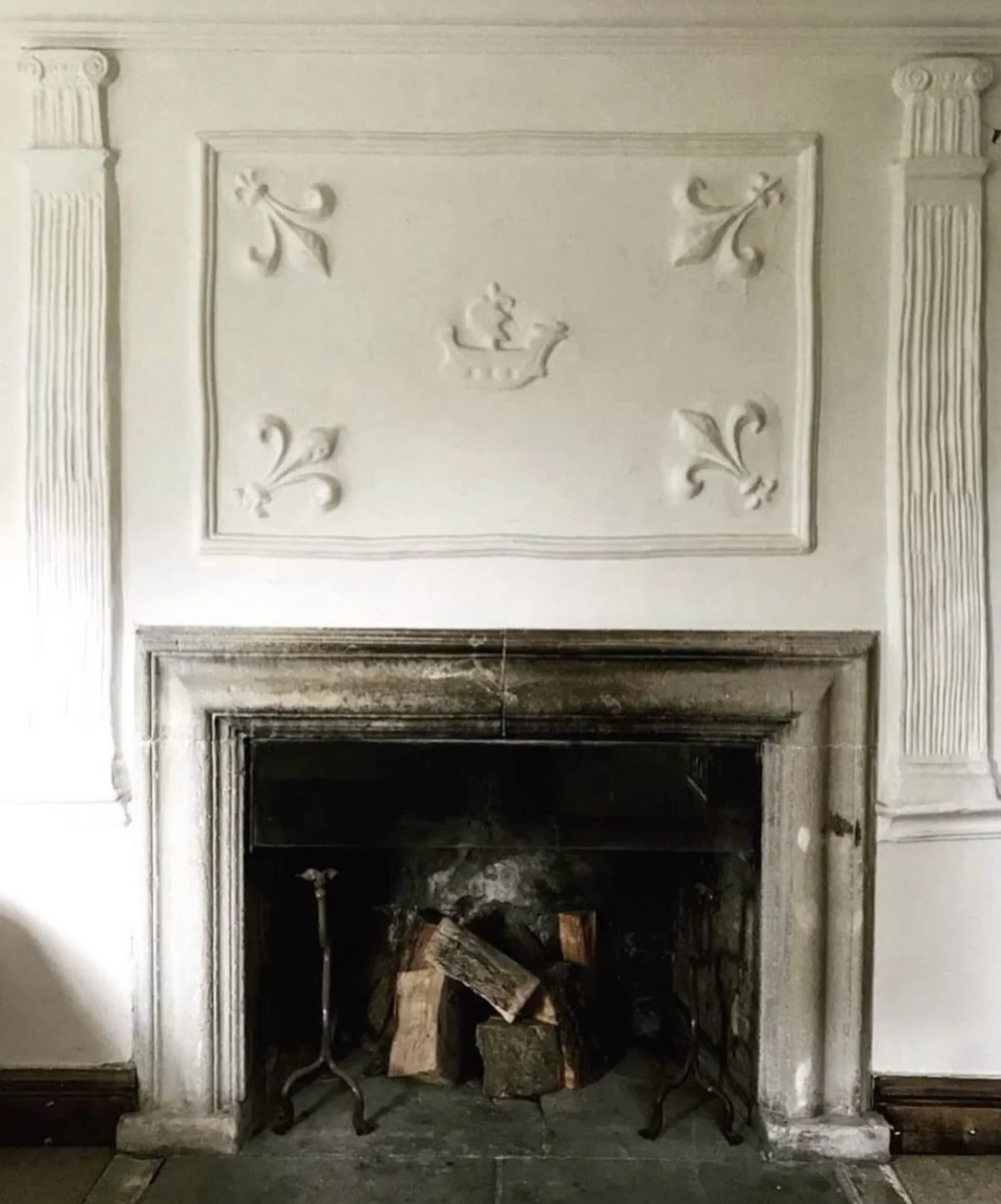 Very excellent fireplace details.