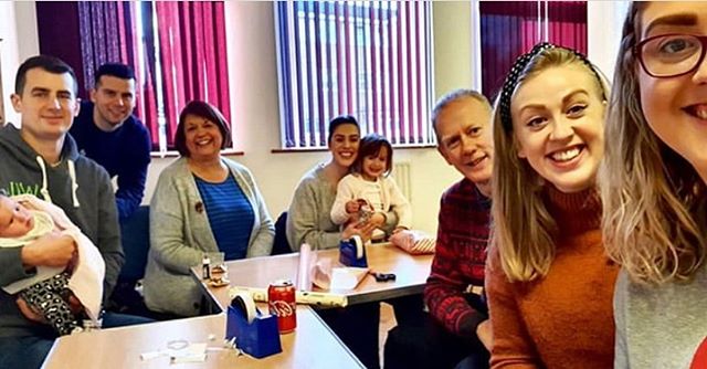 A big thank you to this incredible family who have spent all weekend wrapping with us for a second year in a row #familygoals #familyoftheyear THANK YOU! @becky.dale.731 @laurenwills1 @jacobtwills @julie.dale.184 @pedrodaley @aliced18 Tim, Berry and 
