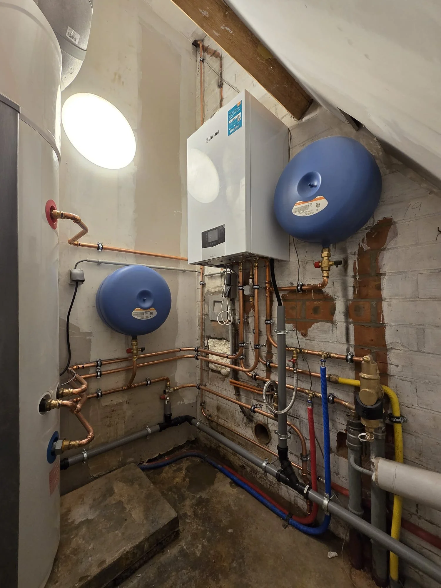 WhatsApp Image 2025-11-09 at 18.30.01.jpeg