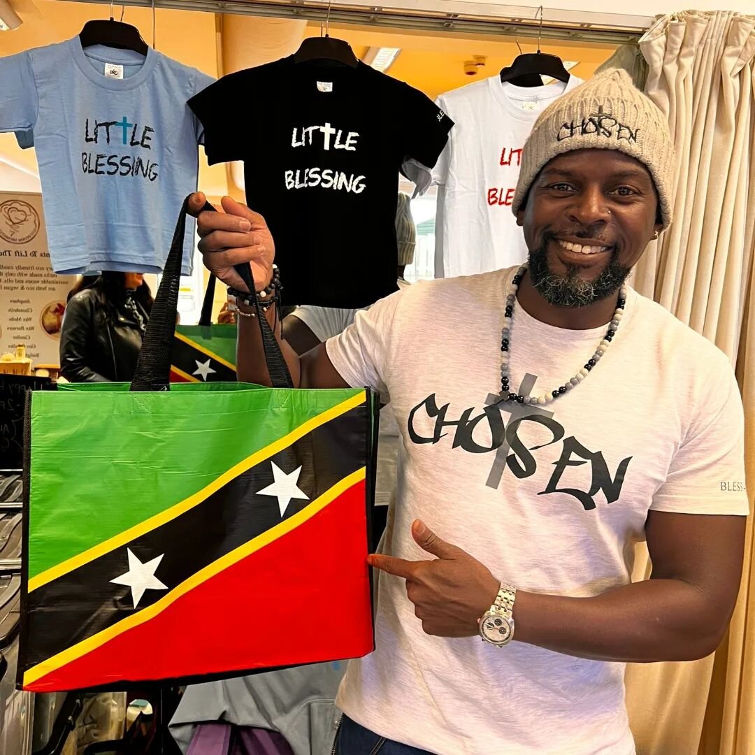 Bless:44 is wishing St.Kitts &amp; Nevis a Happy Independence Day!! If anybody is interested in a St.Kitts &amp; Nevis Bag, DM me or buy on our website at https://www.bless44.com/the-shop/stkittsandnevis-bag . They are &pound;4 a bargain!😁
#independ