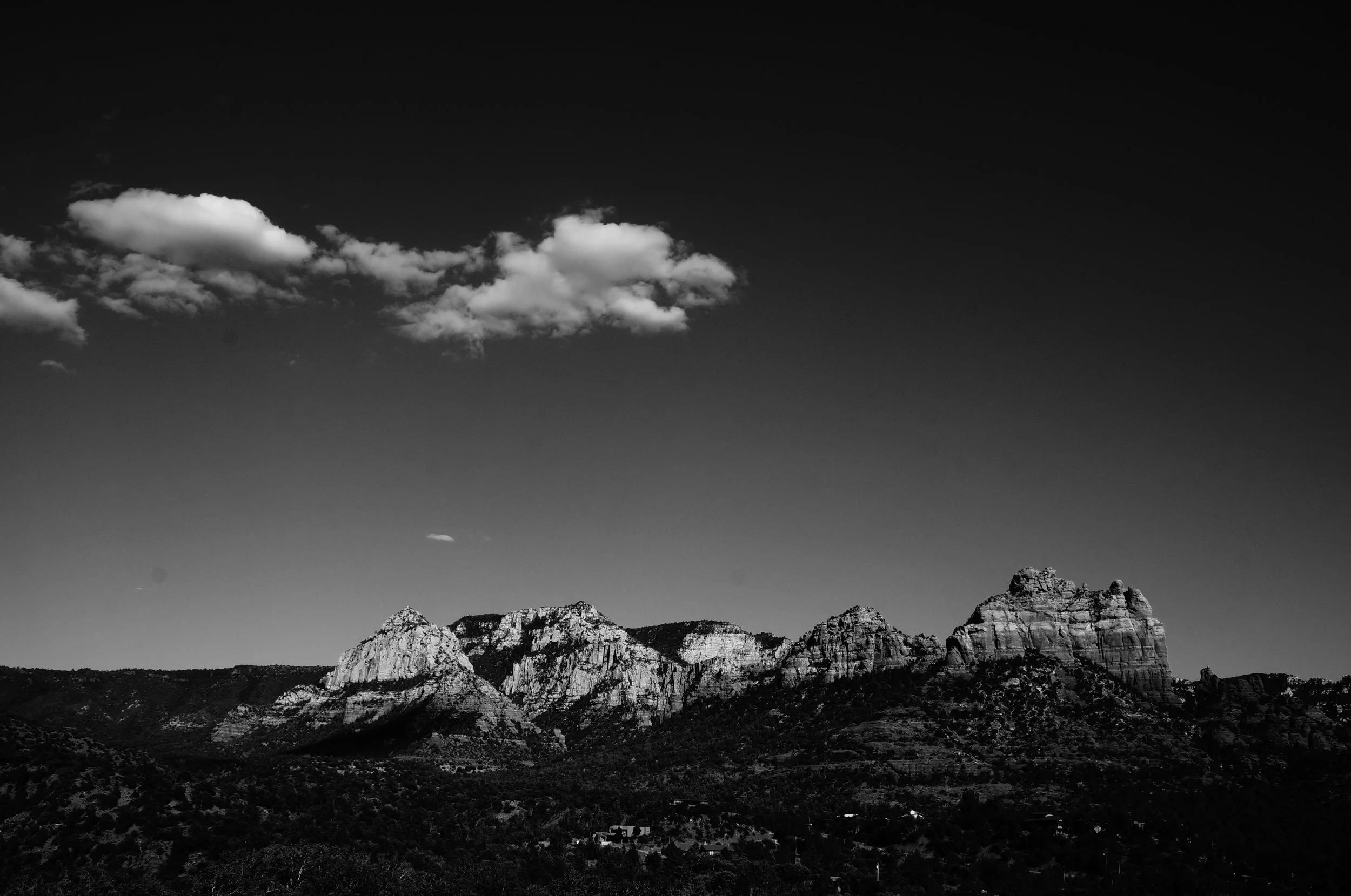 Curbside | Sedona, AZ | 34°52′11″N 111°45′40″W