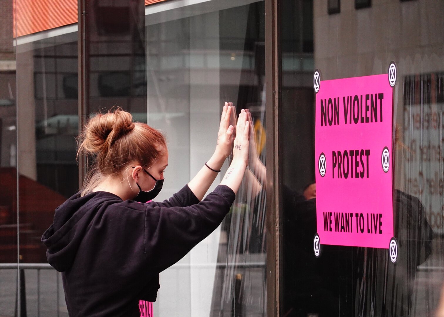 Rebels glue themselves to NBC’s Today Show windows