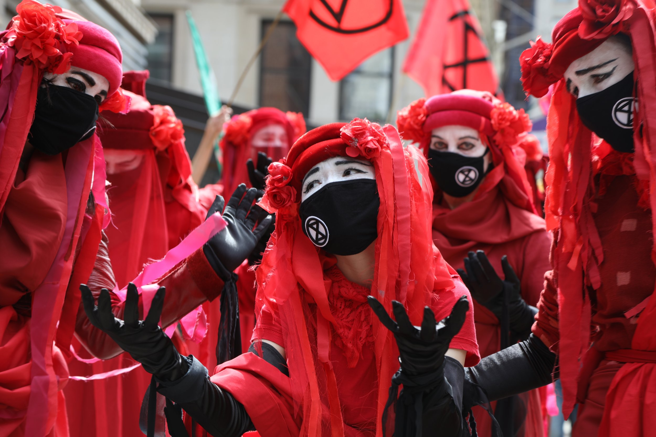 Extinction Rebellion Protests at Fondation Louis Vuitton — Anne of  Carversville