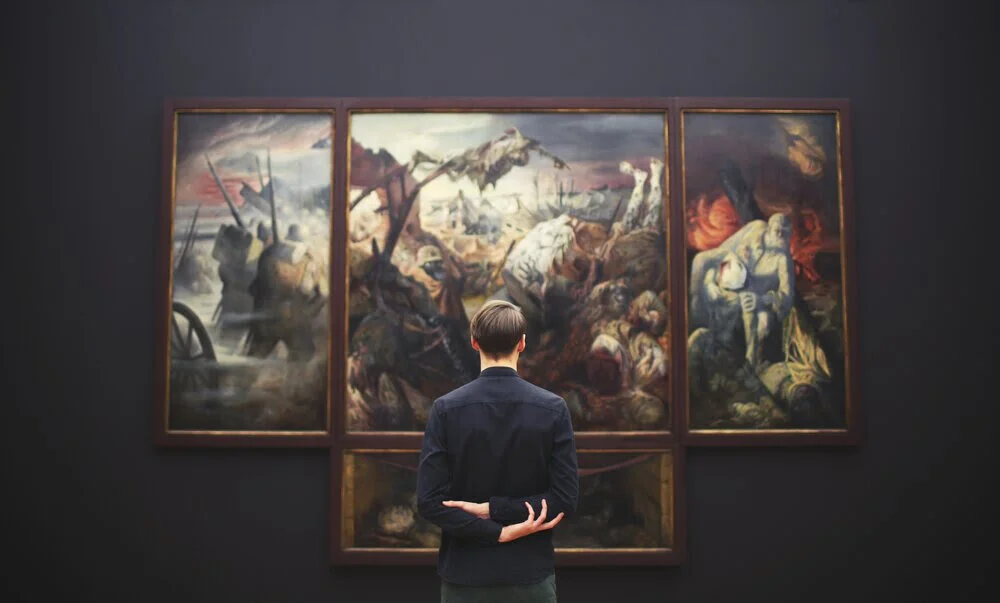 looking at art.jpg