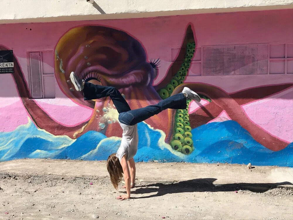 handstand.jpg