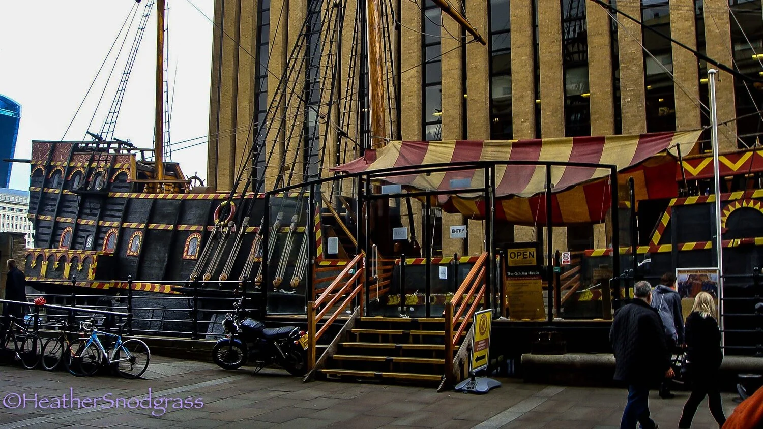 Golden Hinde