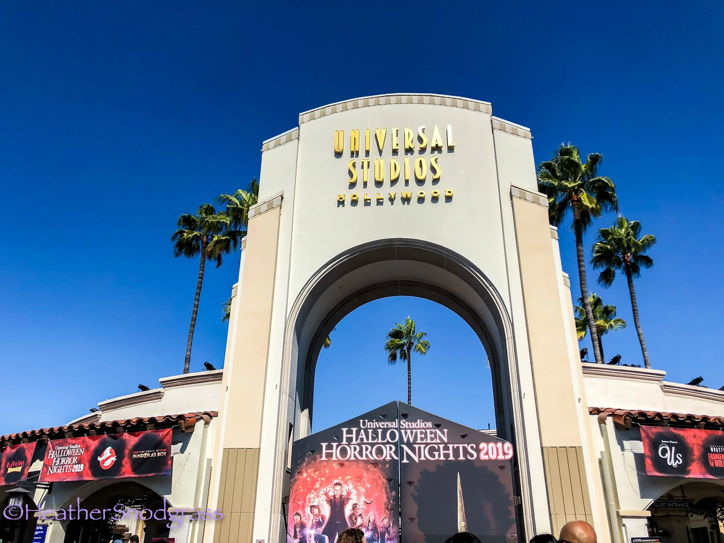 Universal Studios HHN Entrance.jpeg