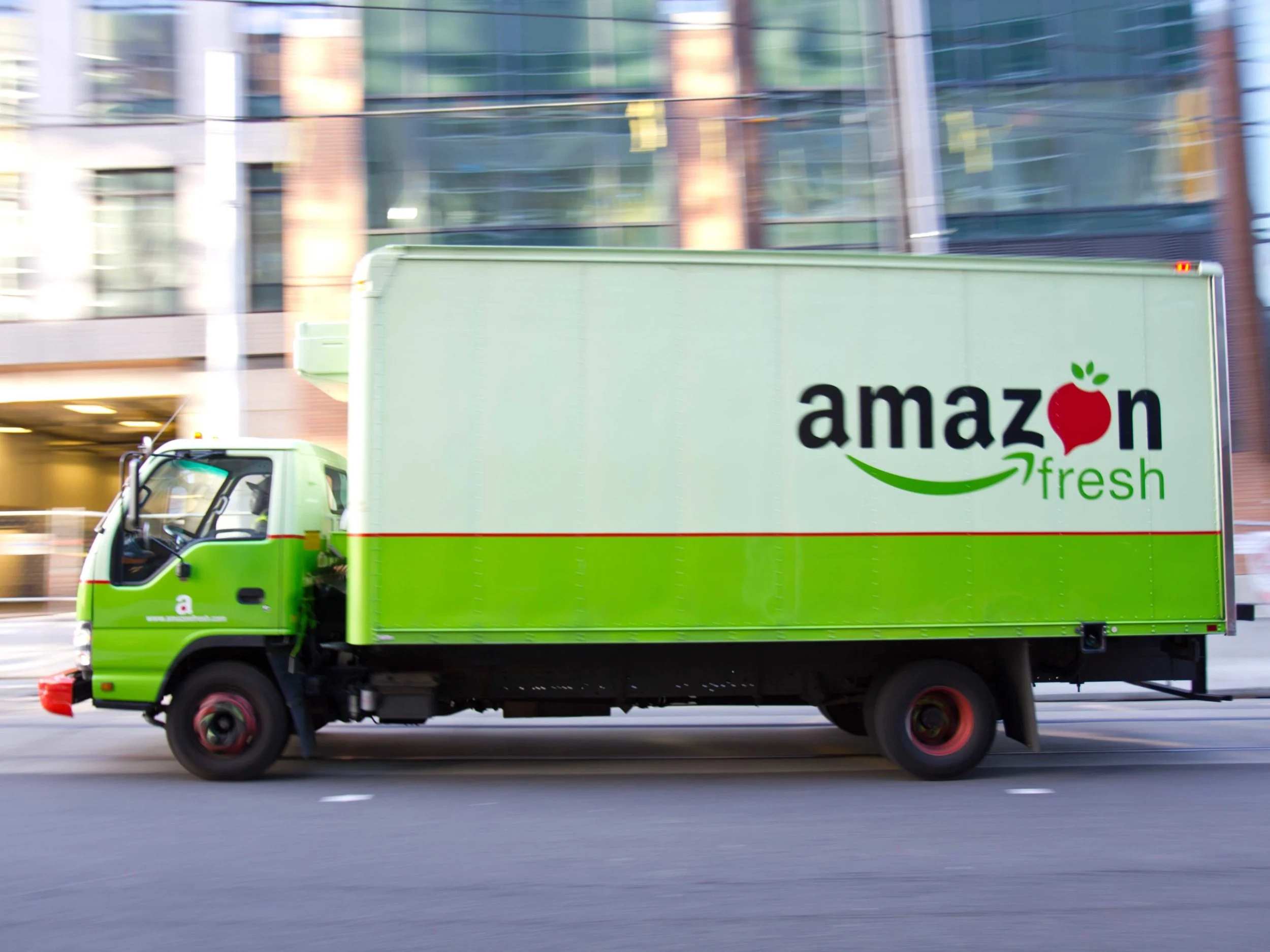 source-amazon-is-planning-its-own-private-fleet-of-delivery-trucks