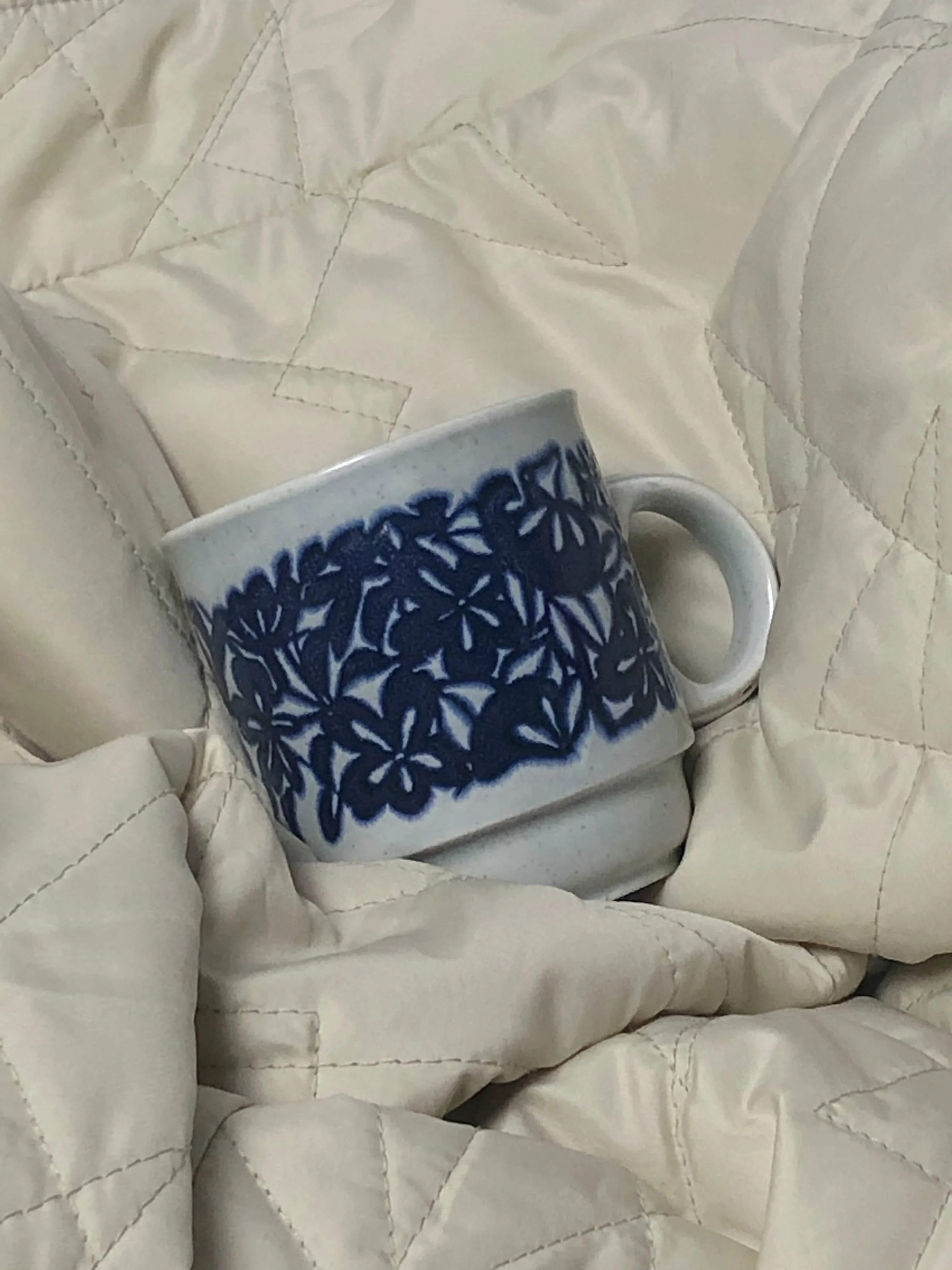 blue graphic floral mug
