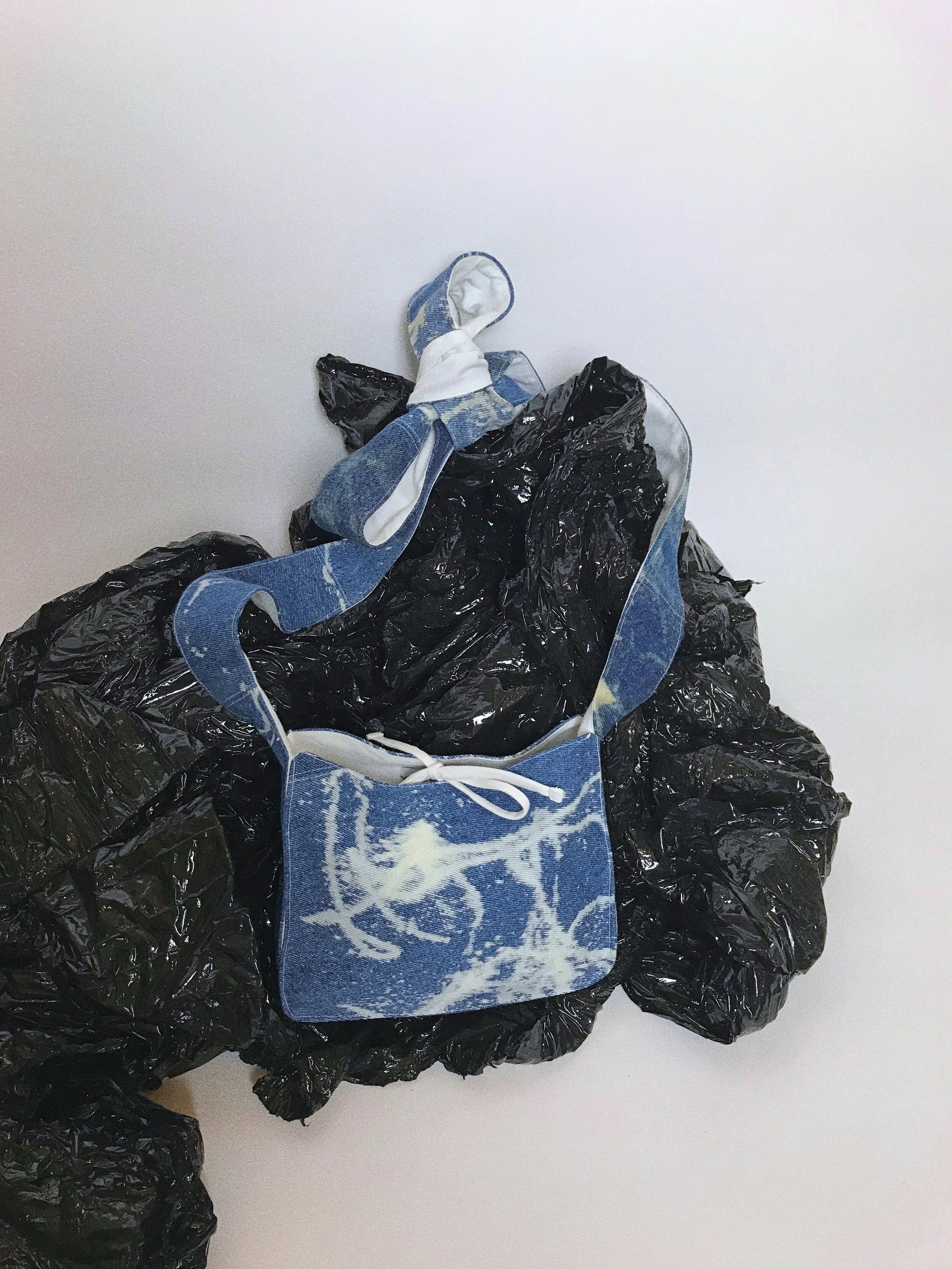 baby bow bag / bleached denim