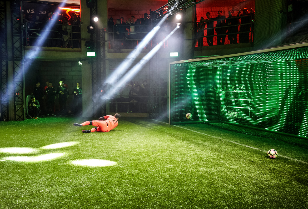 pasar por alto norte Familiar Nike Hypervenom III : Strike Night — Farside Creative