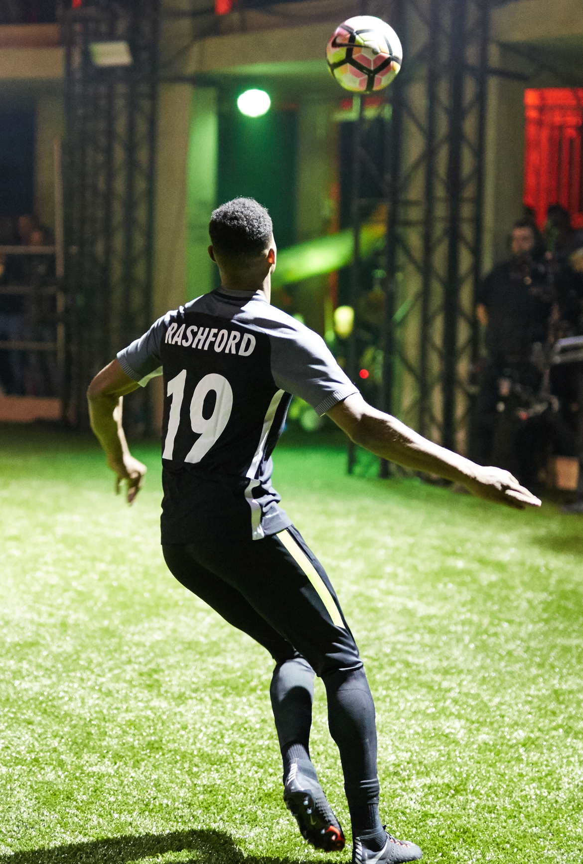 nike_strikenight_rashford3.jpg