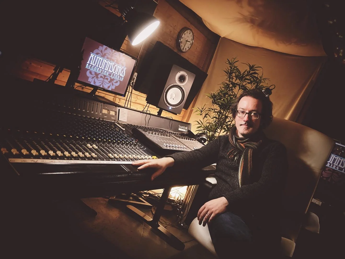 i worked with some lovely artists this year, who all deserve a great big thanks (and virtual handshakes, high-fives and hugs) from me.

thank you @tygrr_music , @hillbombband , @warflowerband , @erlendviken (@soupsound / @giant.sky ), @siljemarshmusi