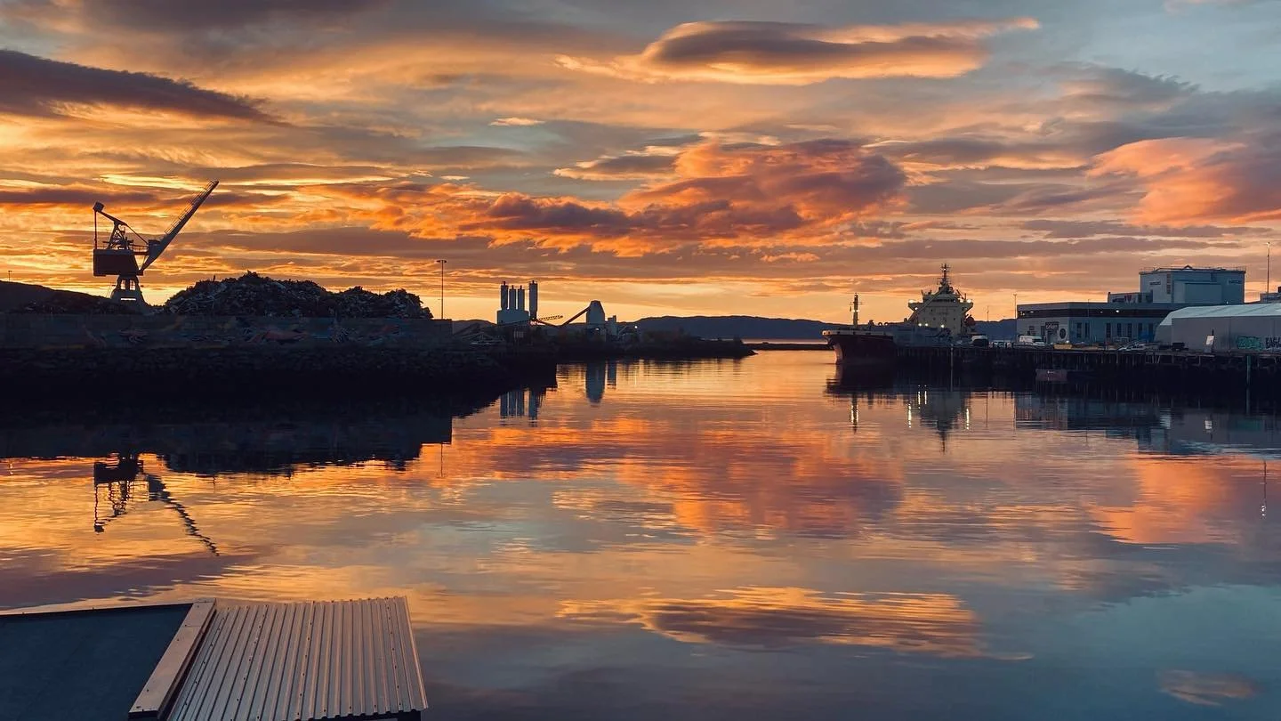 pretty mind-blowing sunset outside the studio this evening.

#recordingstudio #lydstudio #sunset #wow #allthecolours #psychedelic #reflection #atmosphere #horizon #naturephotography #naturephoto #sunsetphotography #sunsetgram #trondheim #nyhavna #nor